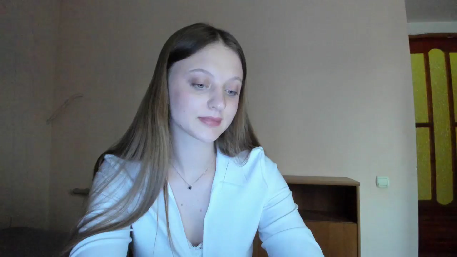 Gallery image thumbnail from Evalimi's myfreecams stream on, 06/23/2025, 18:09 image 16 of 20