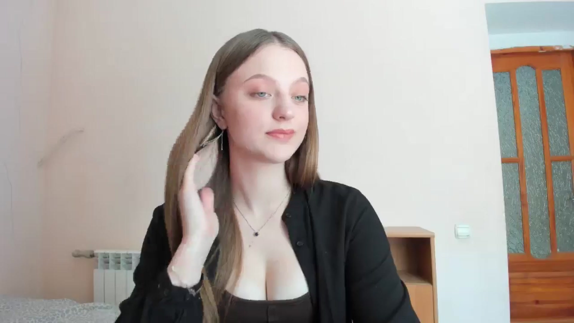 Gallery image thumbnail from Evalimi's myfreecams stream on, 07/01/2025, 11:01 image 2 of 20
