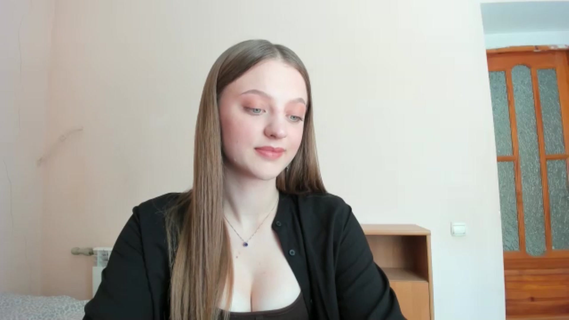 Gallery image thumbnail from Evalimi's myfreecams stream on, 07/01/2025, 11:01 image 6 of 20
