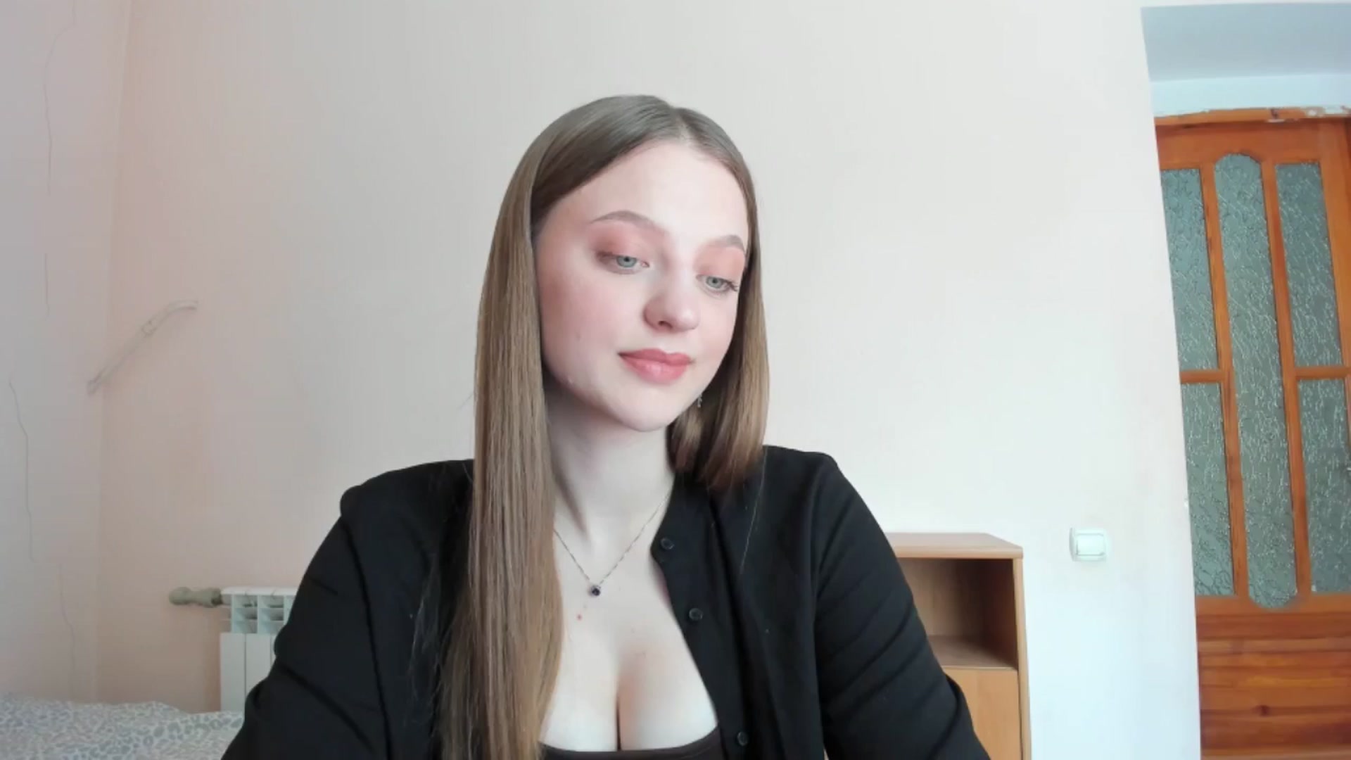Gallery image thumbnail from Evalimi's myfreecams stream on, 07/01/2025, 11:01 image 4 of 20