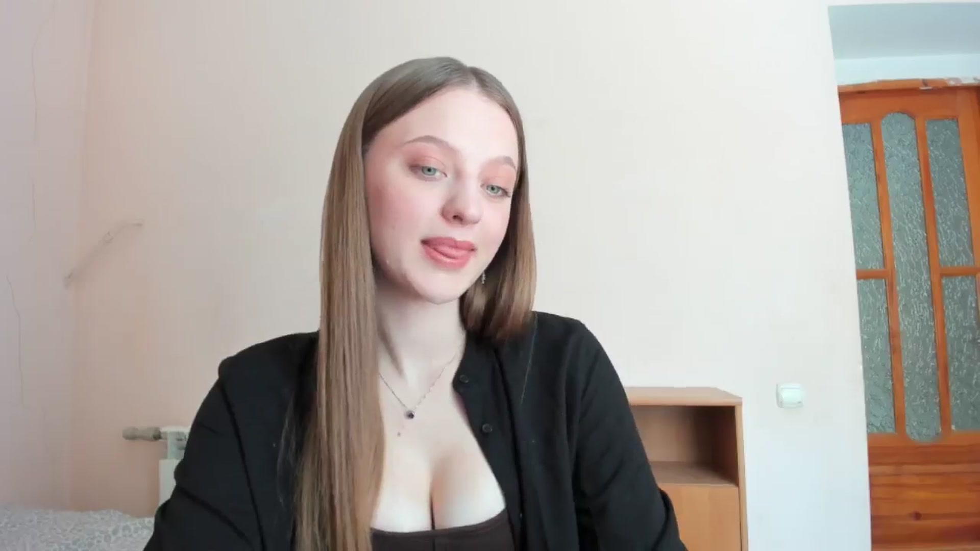 Gallery image thumbnail from Evalimi's myfreecams stream on, 07/01/2025, 11:01 image 5 of 20