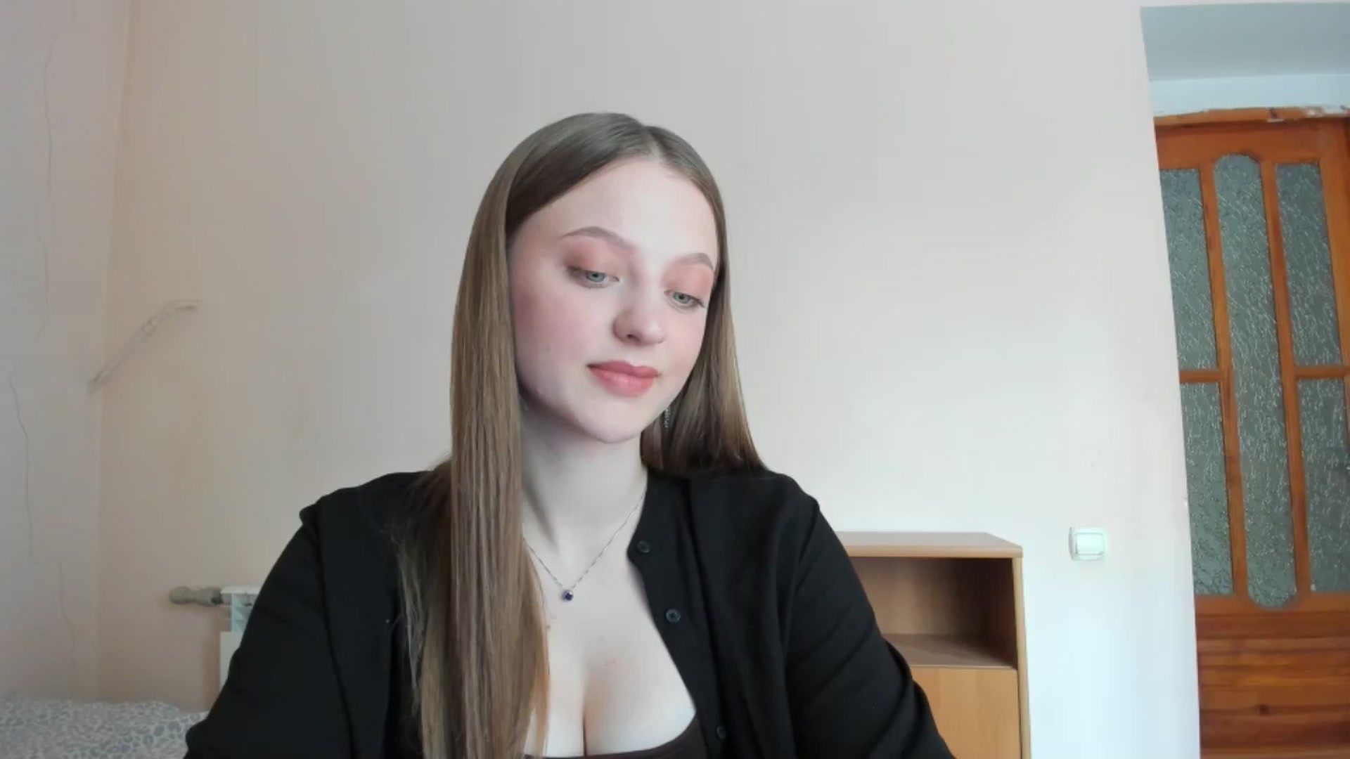 Gallery image thumbnail from Evalimi's myfreecams stream on, 07/01/2025, 11:01 image 9 of 20