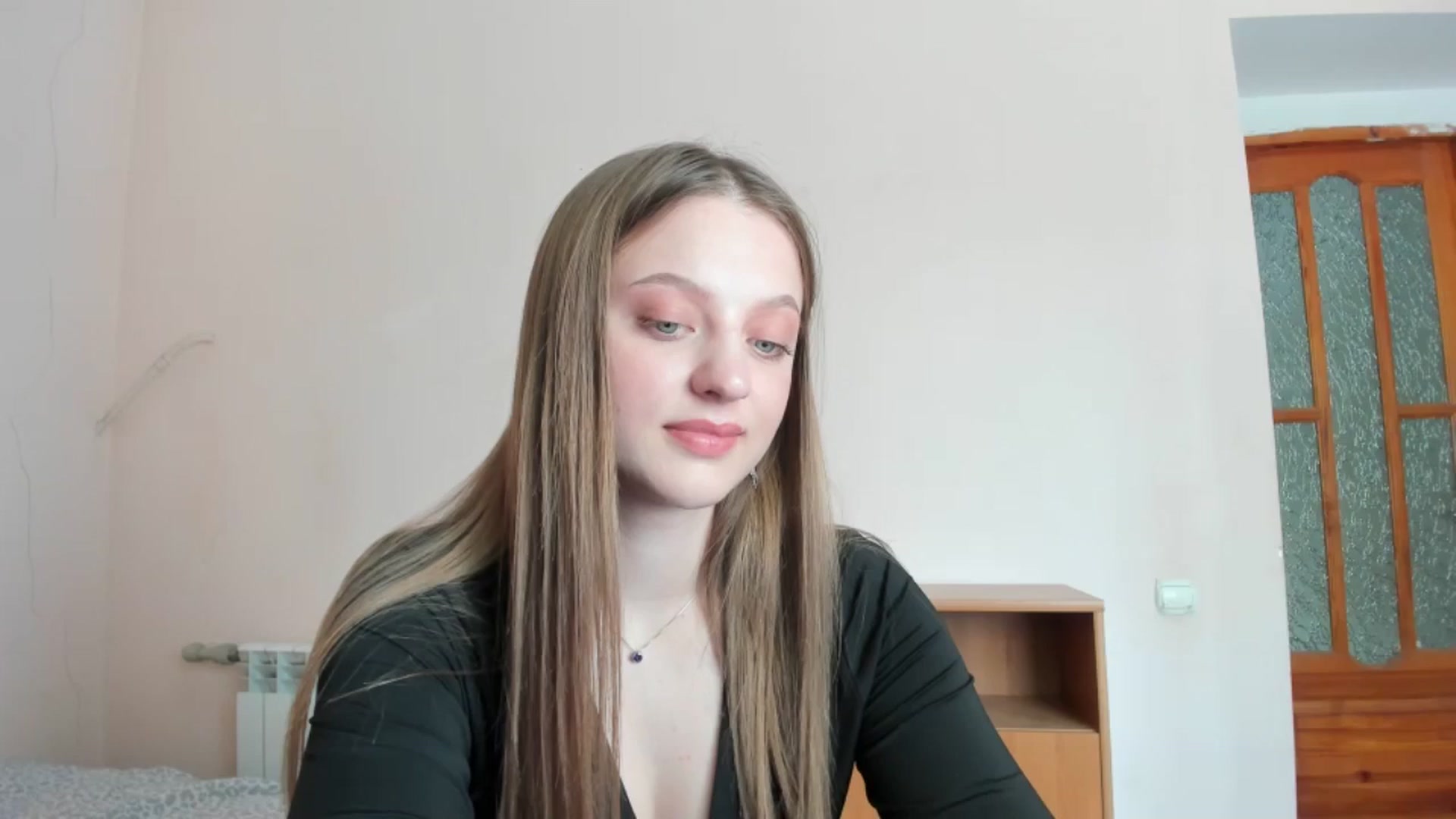 Gallery image thumbnail from Evalimi's myfreecams stream on, 07/01/2025, 13:00 image 18 of 20