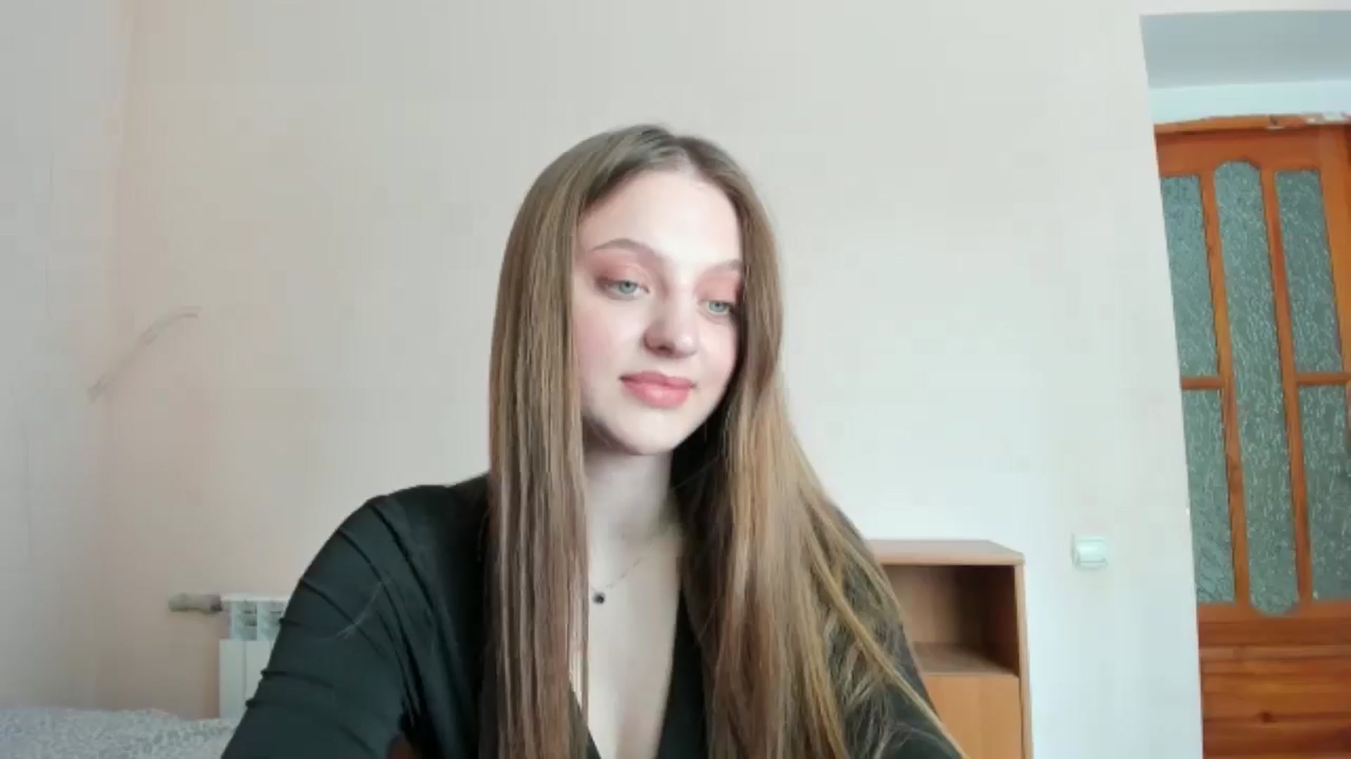 Gallery image thumbnail from Evalimi's myfreecams stream on, 07/01/2025, 13:00 image 19 of 20
