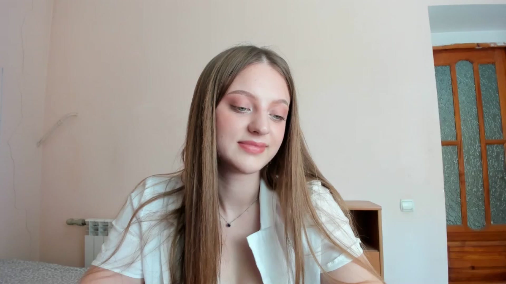 Gallery image thumbnail from Evalimi's myfreecams stream on, 07/04/2025, 11:41 image 11 of 20