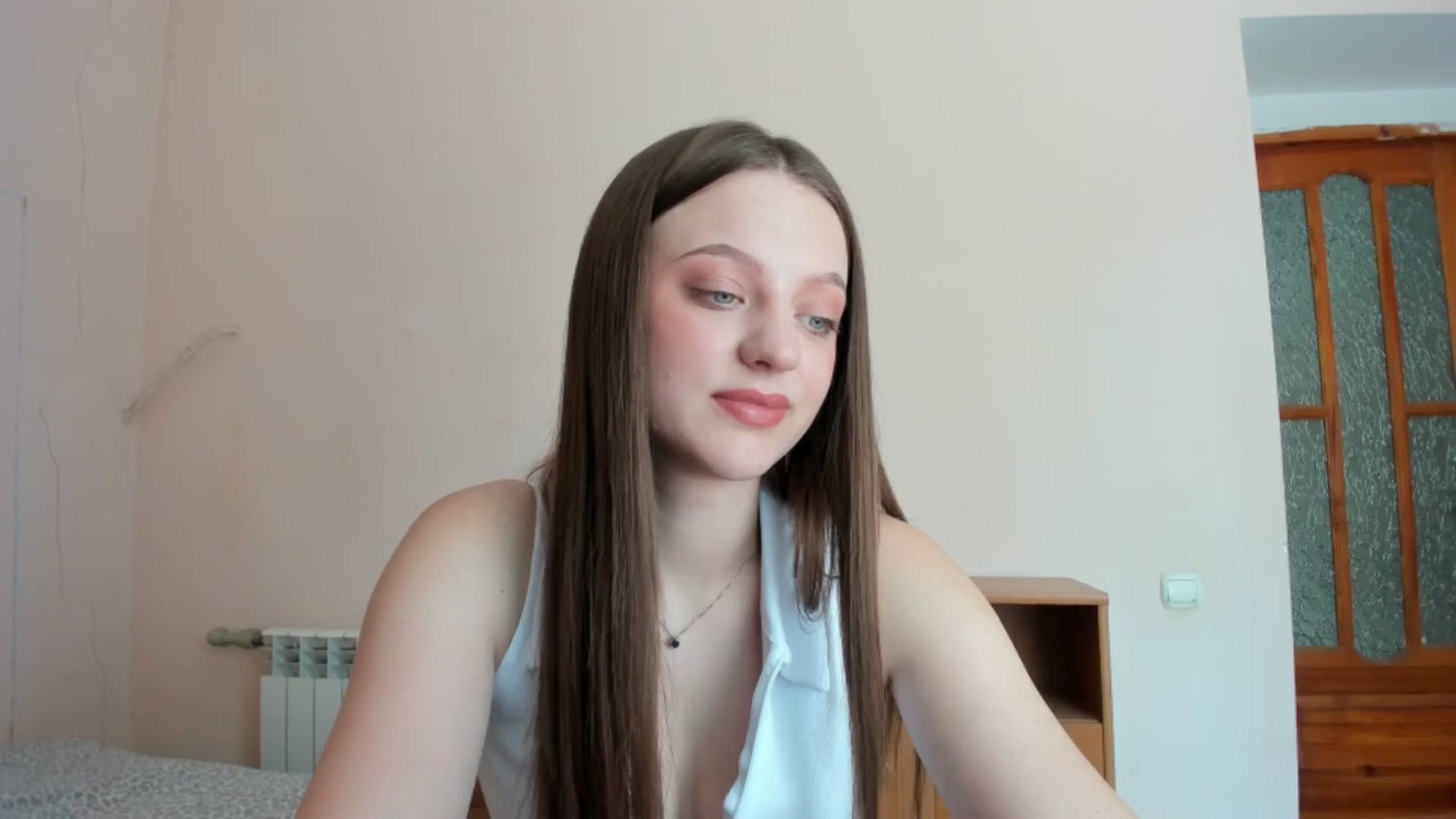 Gallery image thumbnail from Evalimi's myfreecams stream on, 07/06/2025, 10:45 image 17 of 20