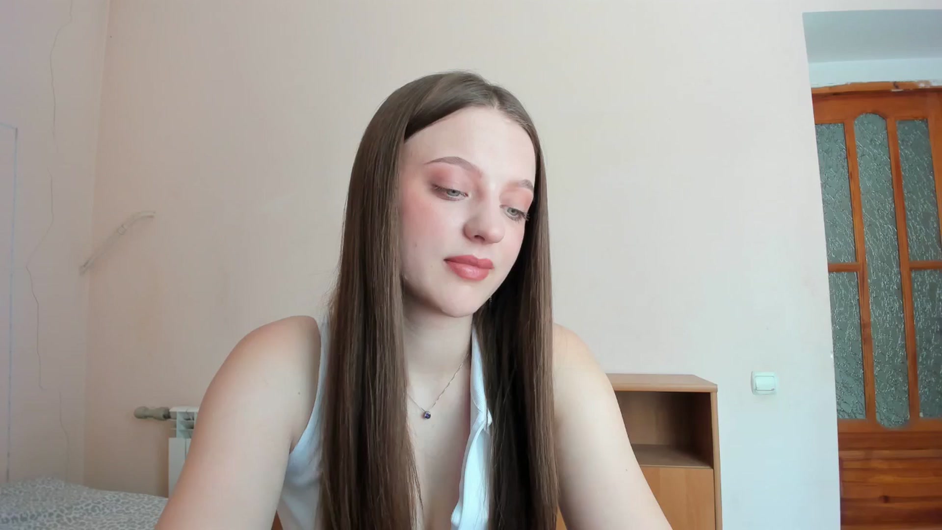 Gallery image thumbnail from Evalimi's myfreecams stream on, 07/06/2025, 10:45 image 10 of 20