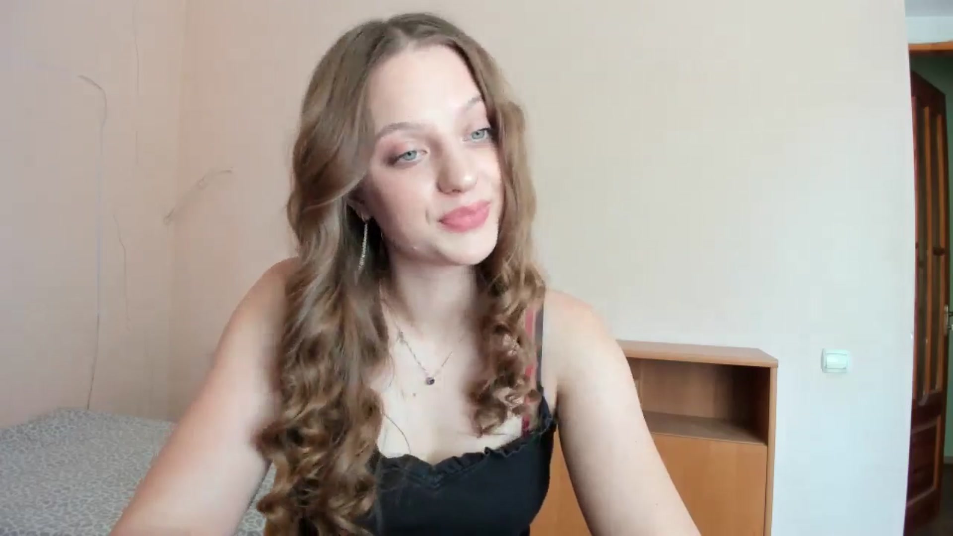 Gallery image thumbnail from Evalimi's myfreecams stream on, 07/14/2025, 12:25 image 14 of 20