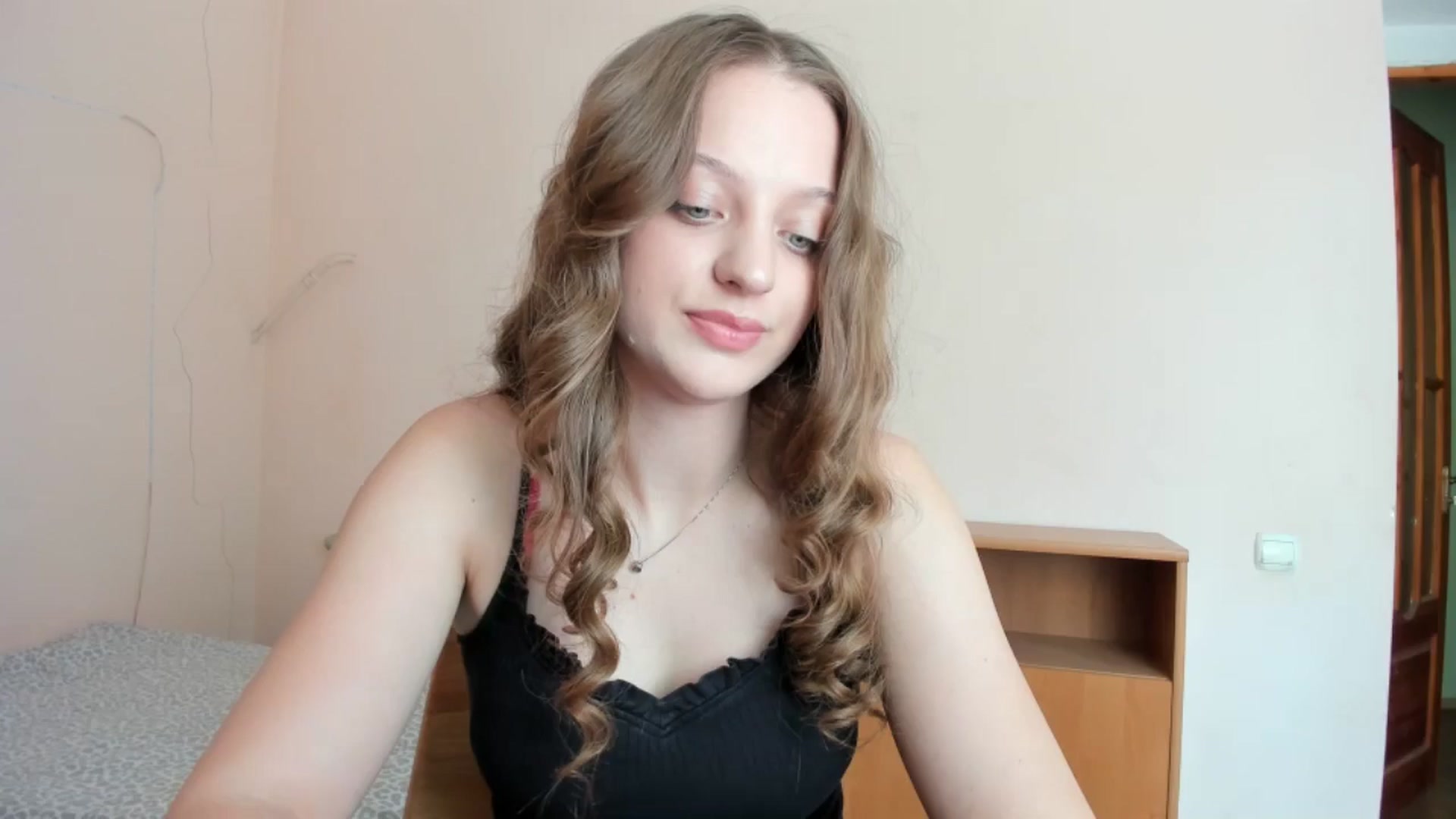 Gallery image thumbnail from Evalimi's myfreecams stream on, 07/14/2025, 12:25 image 3 of 20