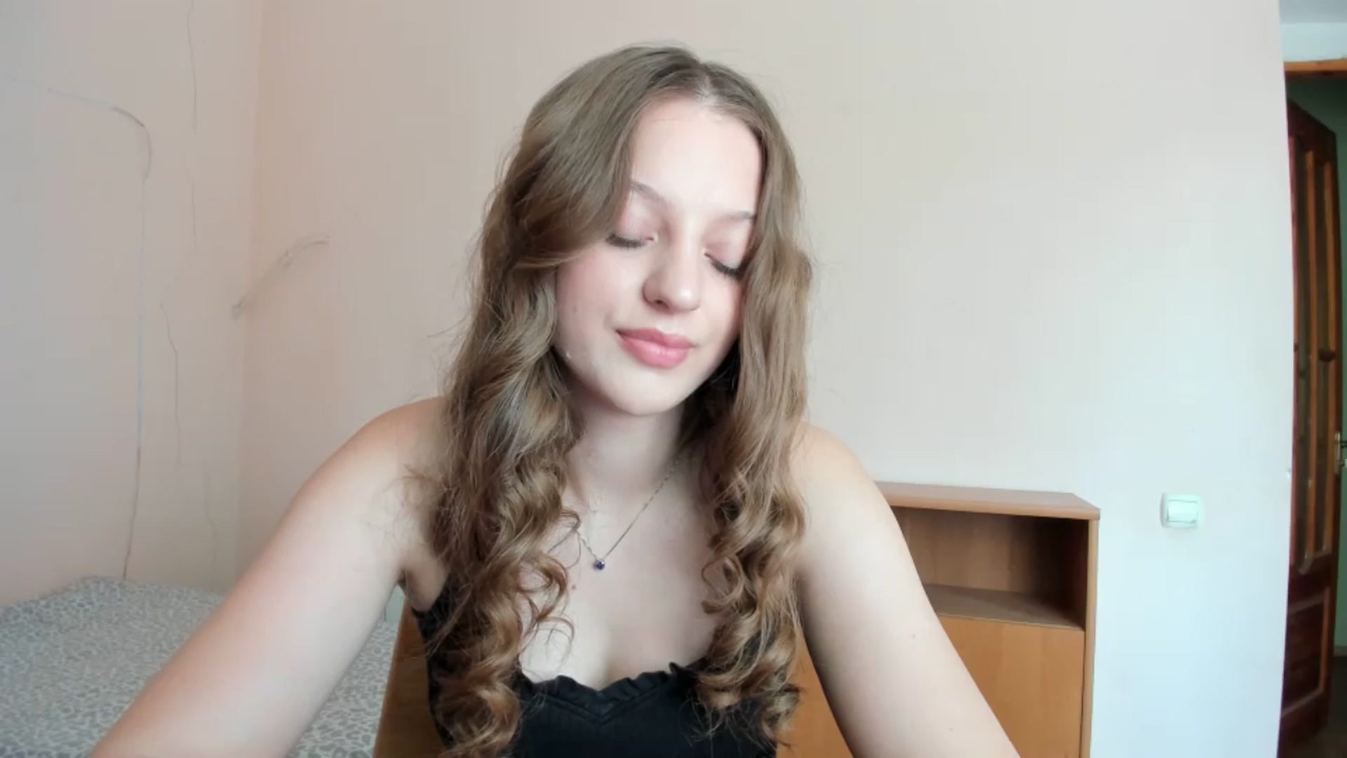 Gallery image thumbnail from Evalimi's myfreecams stream on, 07/14/2025, 12:25 image 13 of 20