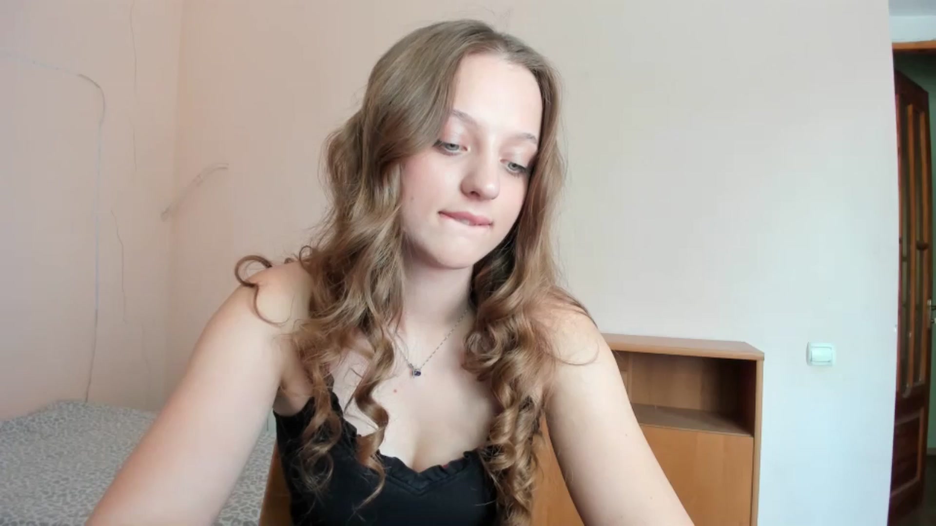 Gallery image thumbnail from Evalimi's myfreecams stream on, 07/14/2025, 14:00 image 6 of 20