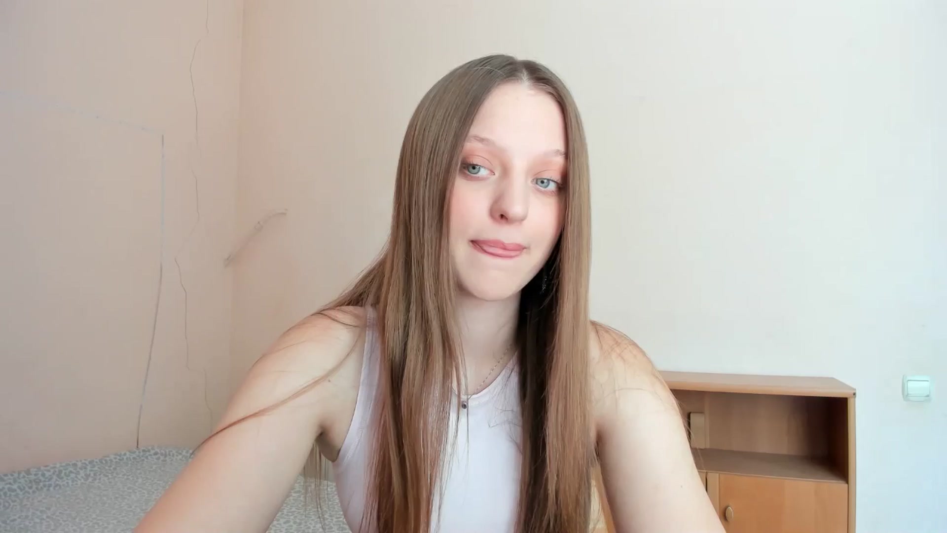 Gallery image thumbnail from Evalimi's myfreecams stream on, 07/21/2025, 10:43 image 1 of 20