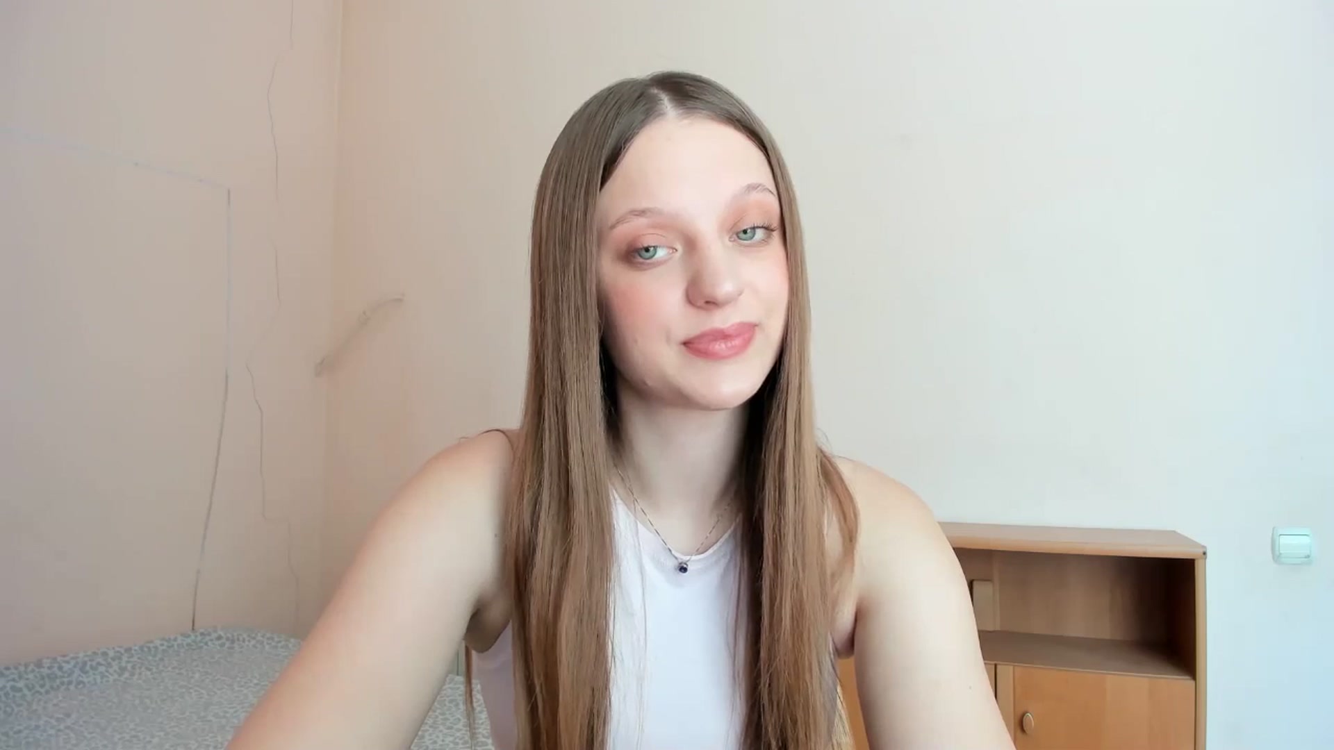 Gallery image thumbnail from Evalimi's myfreecams stream on, 07/21/2025, 10:43 image 7 of 20