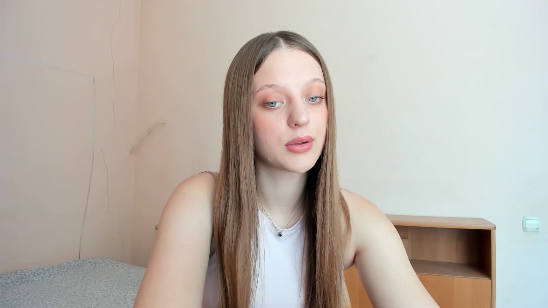 Gallery image thumbnail from Evalimi's myfreecams stream on, 07/21/2025, 10:43 image 8 of 20