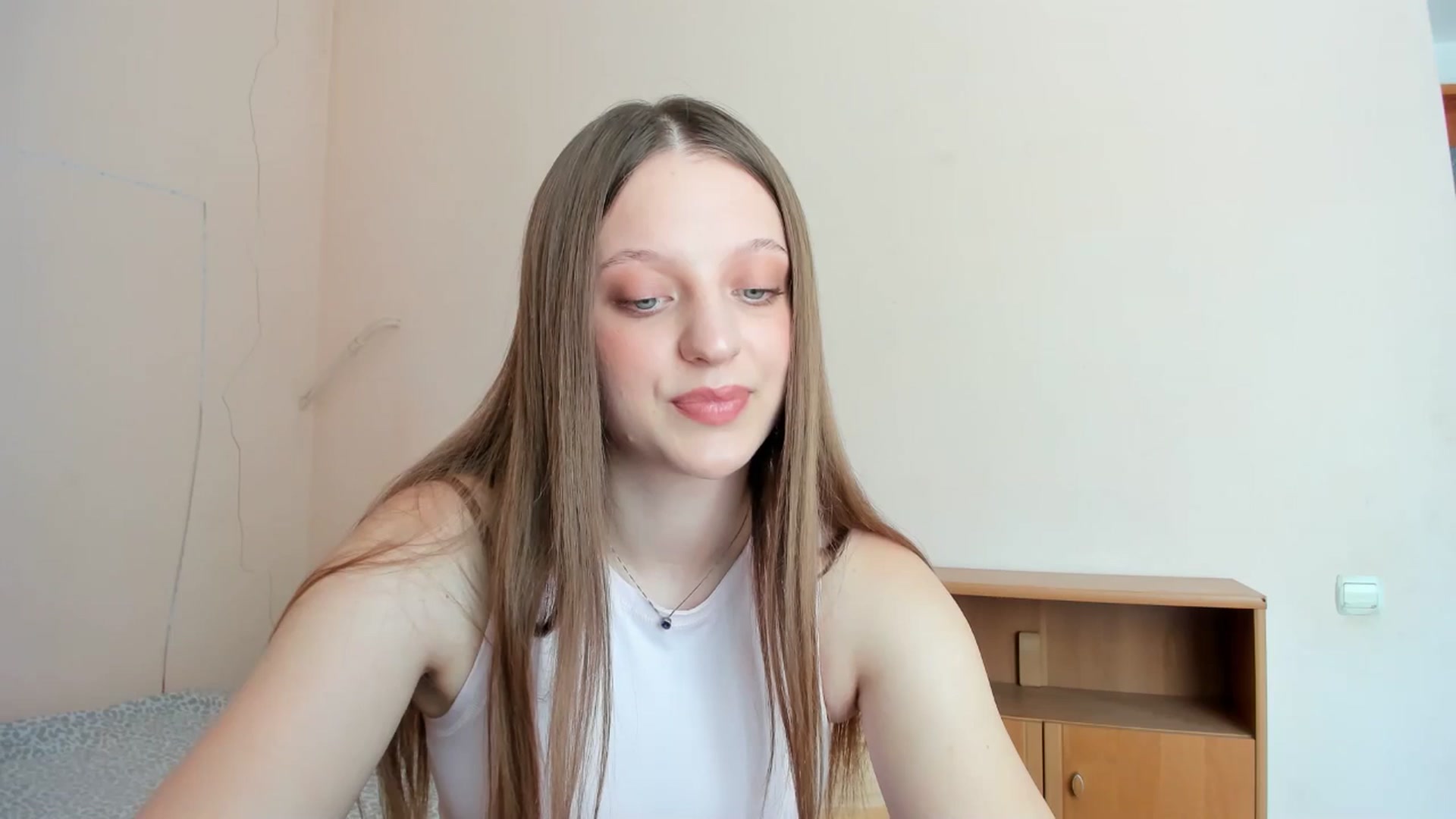 Gallery image thumbnail from Evalimi's myfreecams stream on, 07/21/2025, 10:56 image 14 of 20