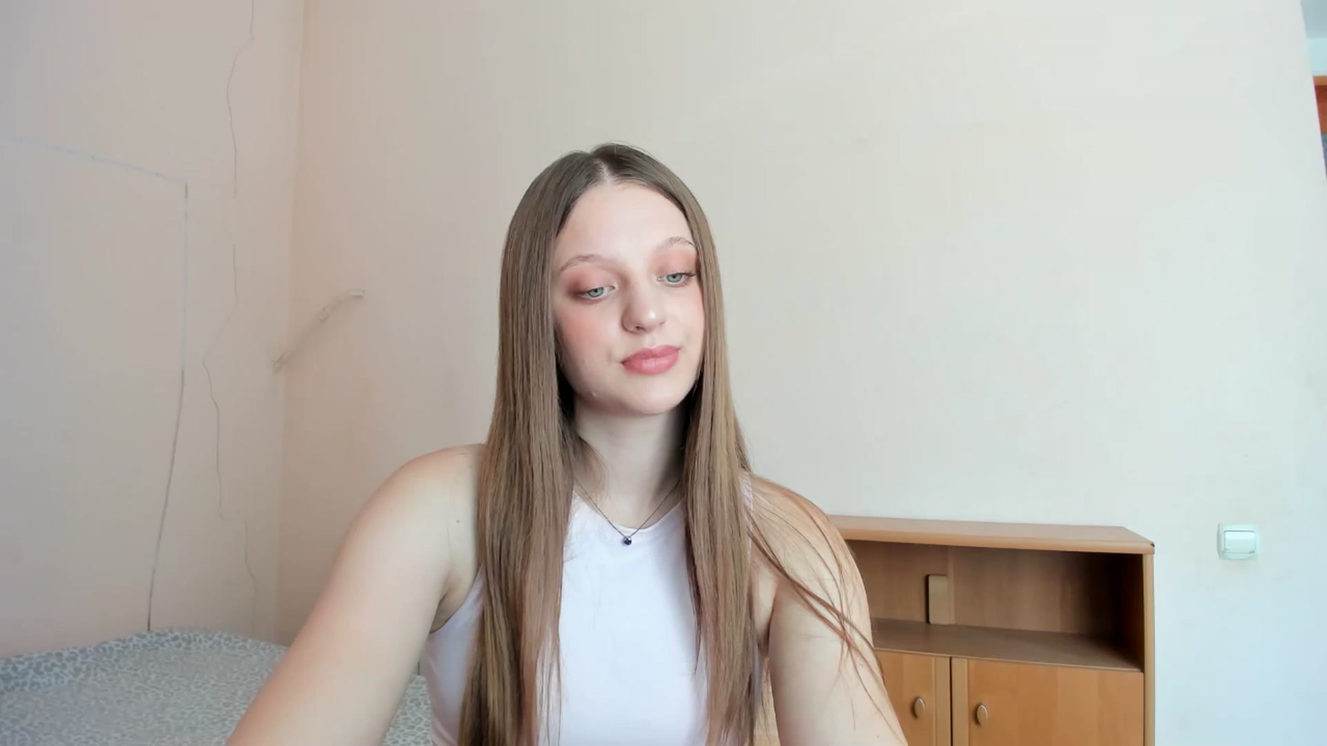 Gallery image thumbnail from Evalimi's myfreecams stream on, 07/21/2025, 11:17 image 17 of 20