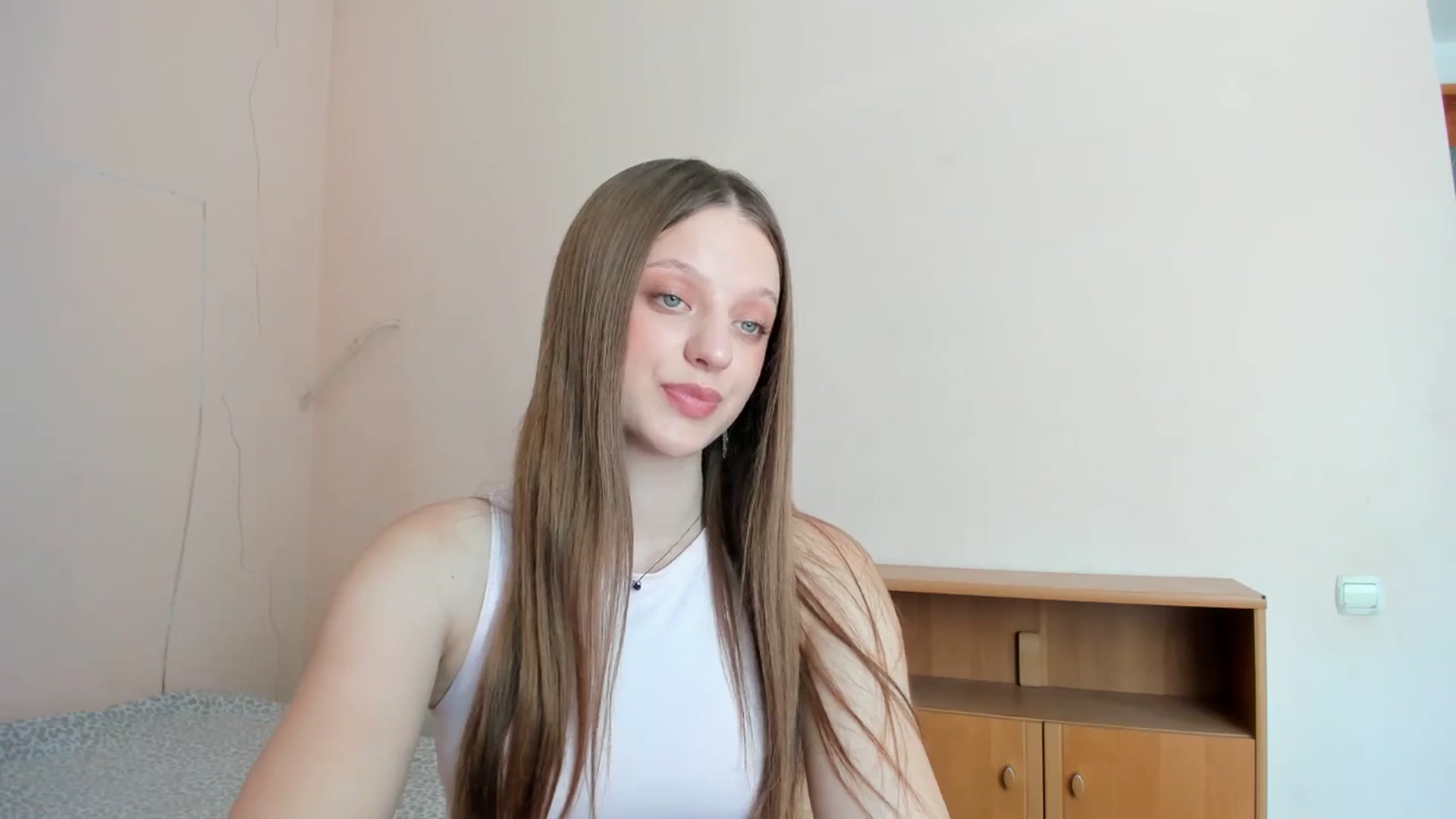 Gallery image thumbnail from Evalimi's myfreecams stream on, 07/21/2025, 11:17 image 14 of 20