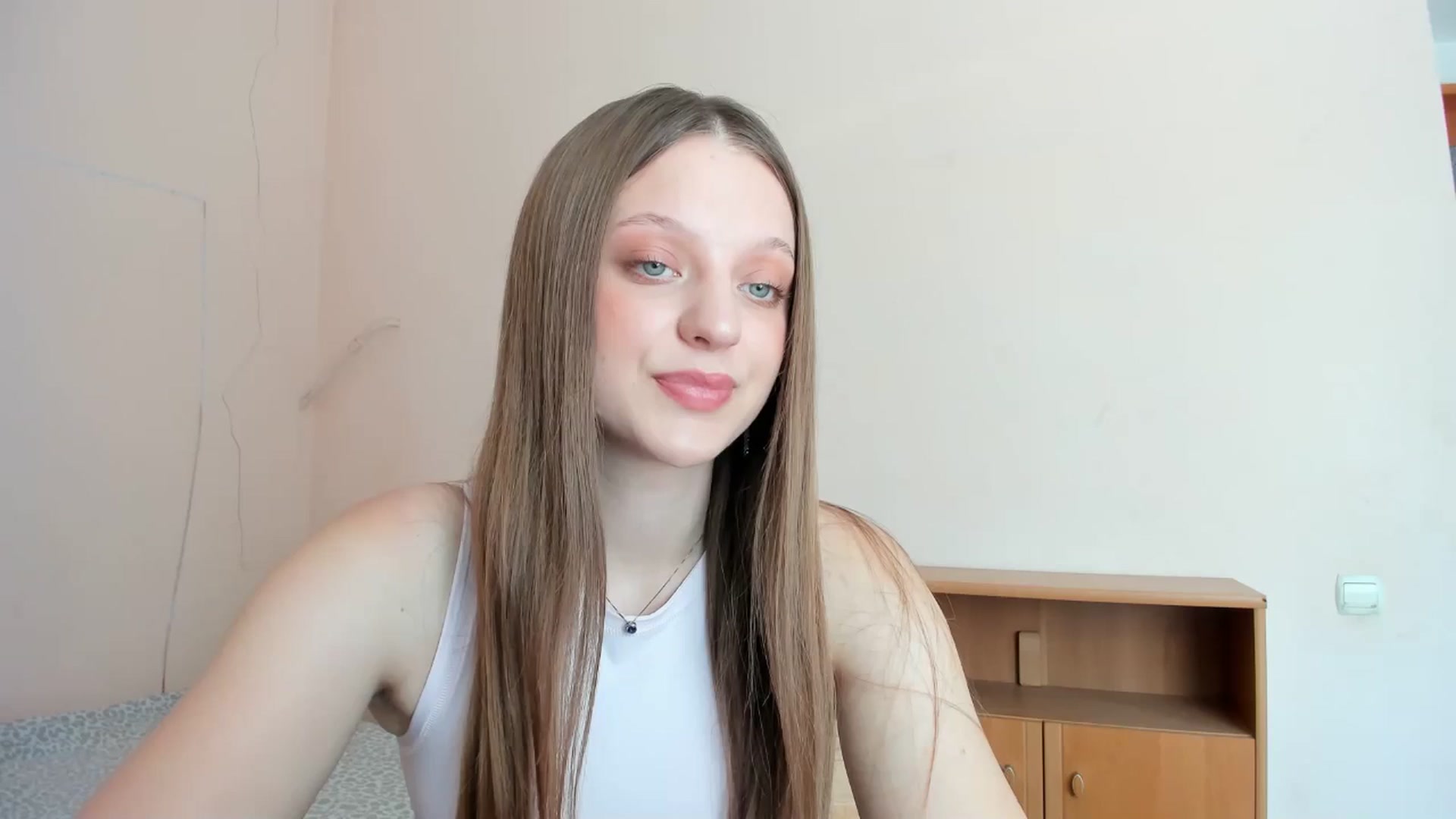 Gallery image thumbnail from Evalimi's myfreecams stream on, 07/21/2025, 11:17 image 1 of 20