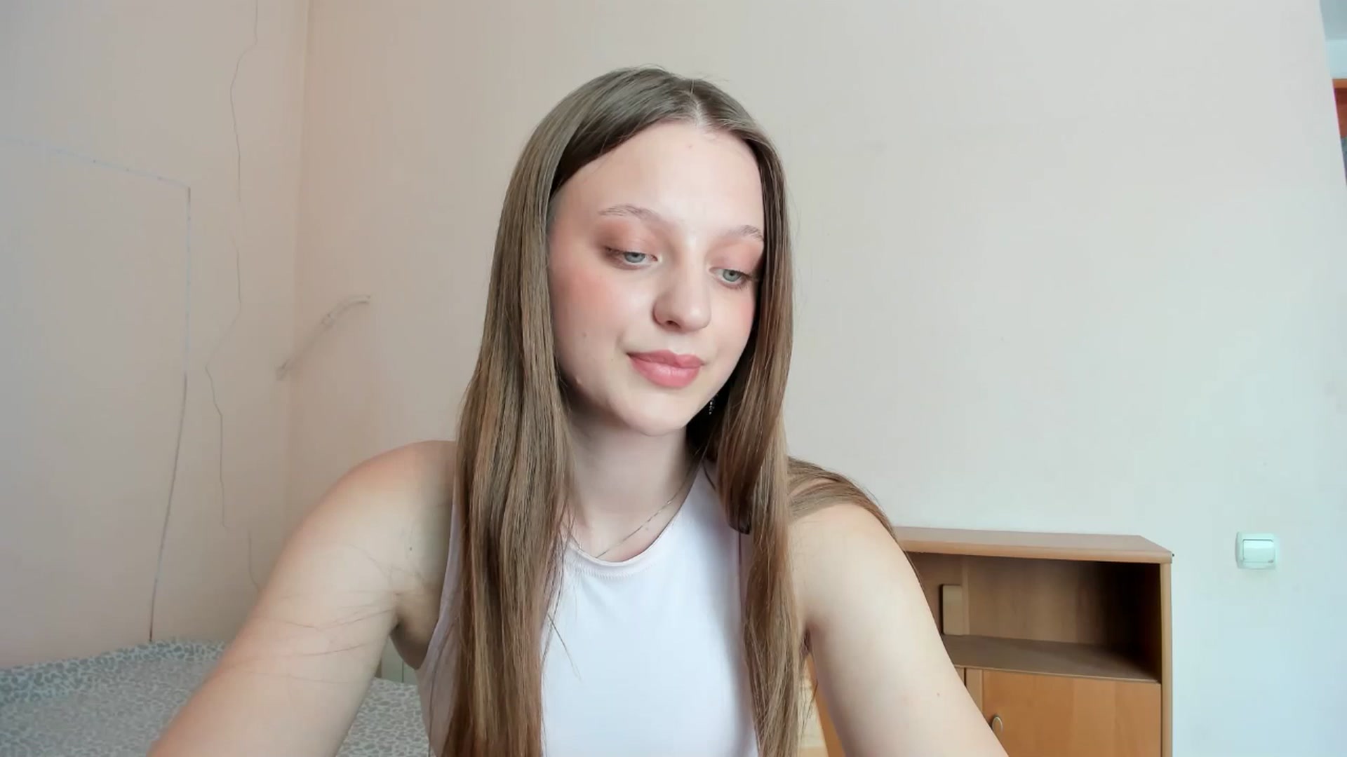 Gallery image thumbnail from Evalimi's myfreecams stream on, 07/21/2025, 11:58 image 19 of 20