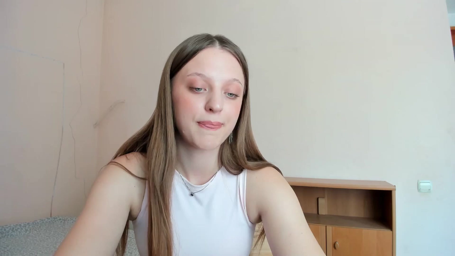 Gallery image thumbnail from Evalimi's myfreecams stream on, 07/21/2025, 11:58 image 4 of 20