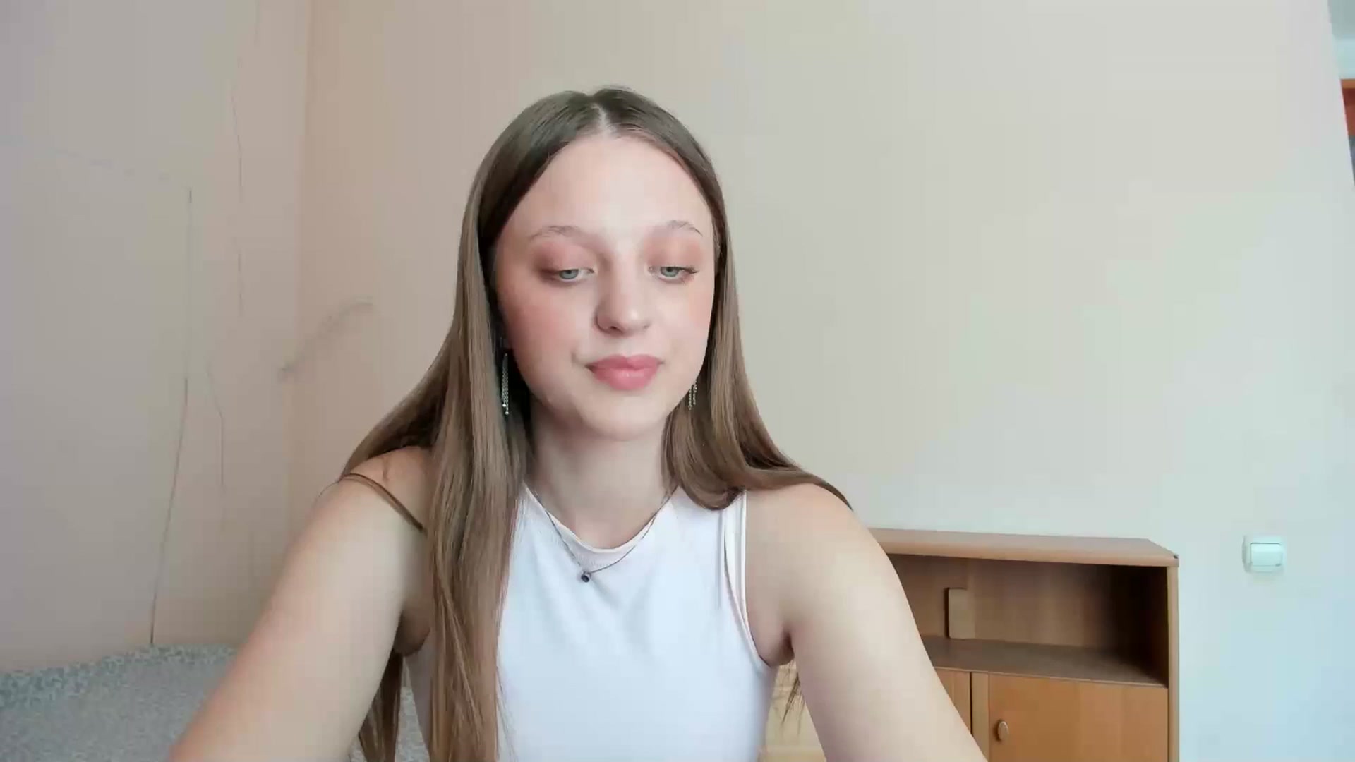 Gallery image thumbnail from Evalimi's myfreecams stream on, 07/21/2025, 11:58 image 3 of 20
