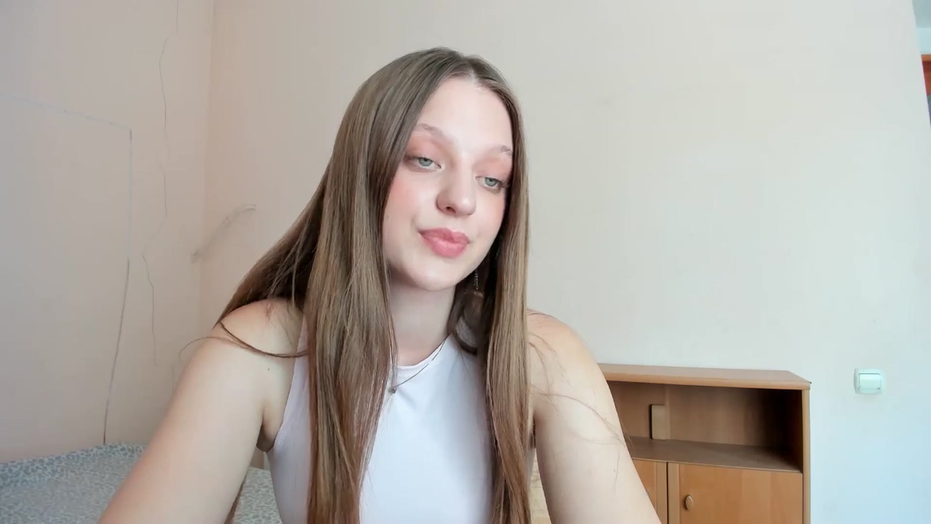 Gallery image thumbnail from Evalimi's myfreecams stream on, 07/21/2025, 11:58 image 5 of 20