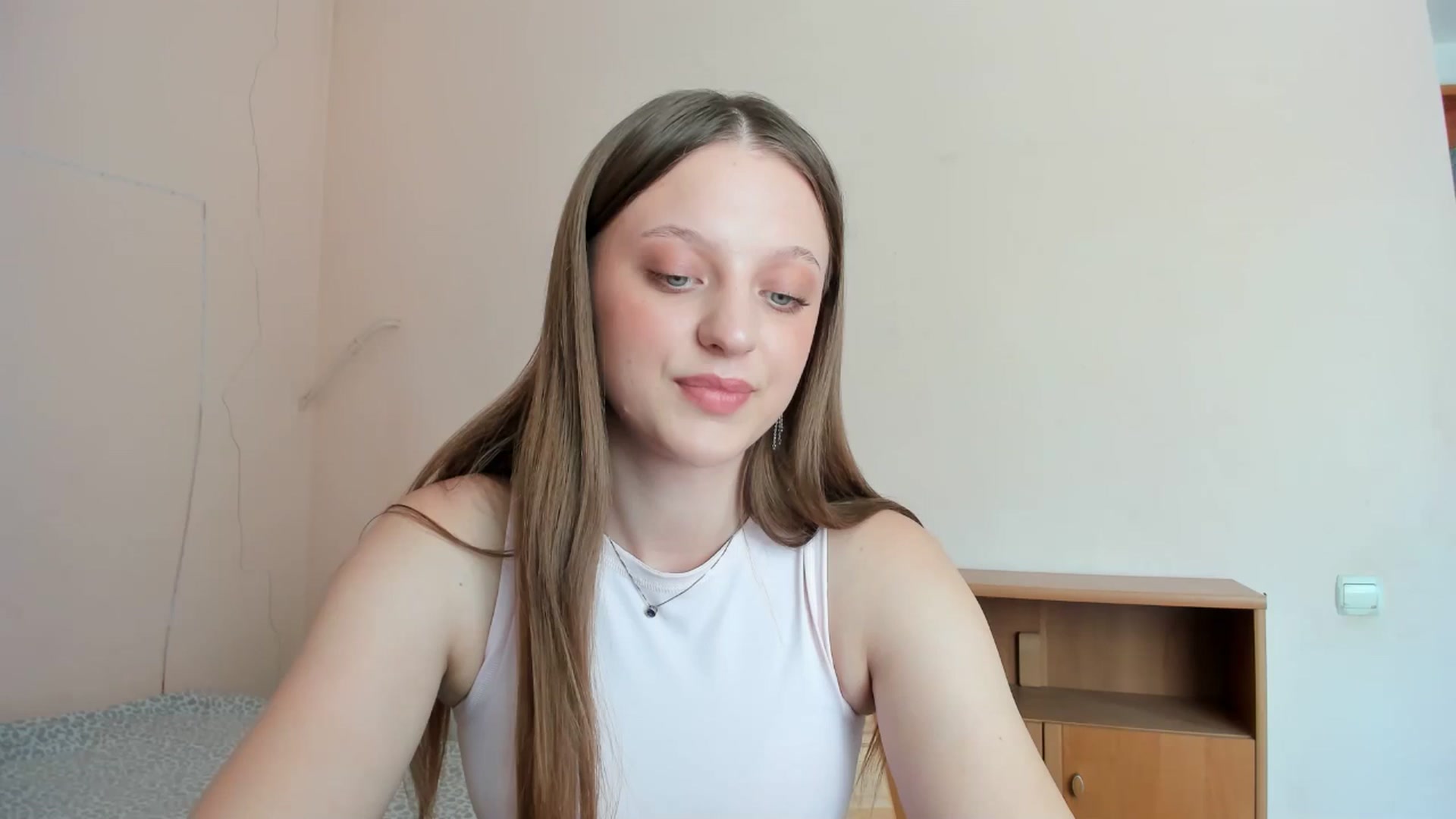 Gallery image thumbnail from Evalimi's myfreecams stream on, 07/21/2025, 11:58 image 1 of 20