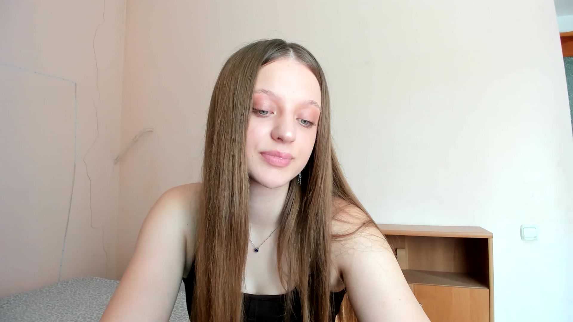 Gallery image thumbnail from Evalimi's myfreecams stream on, 07/22/2025, 11:58 image 4 of 20