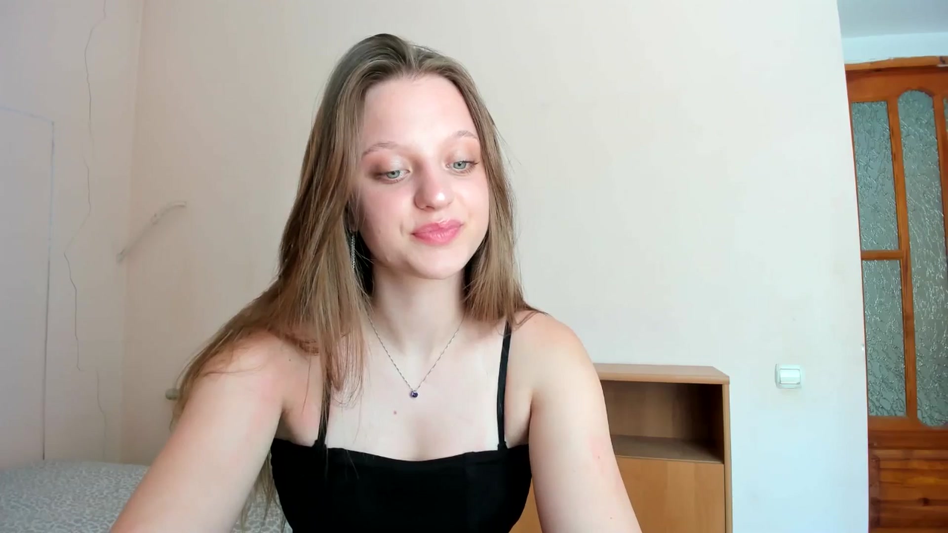 Gallery image thumbnail from Evalimi's myfreecams stream on, 07/25/2025, 11:03 image 3 of 20