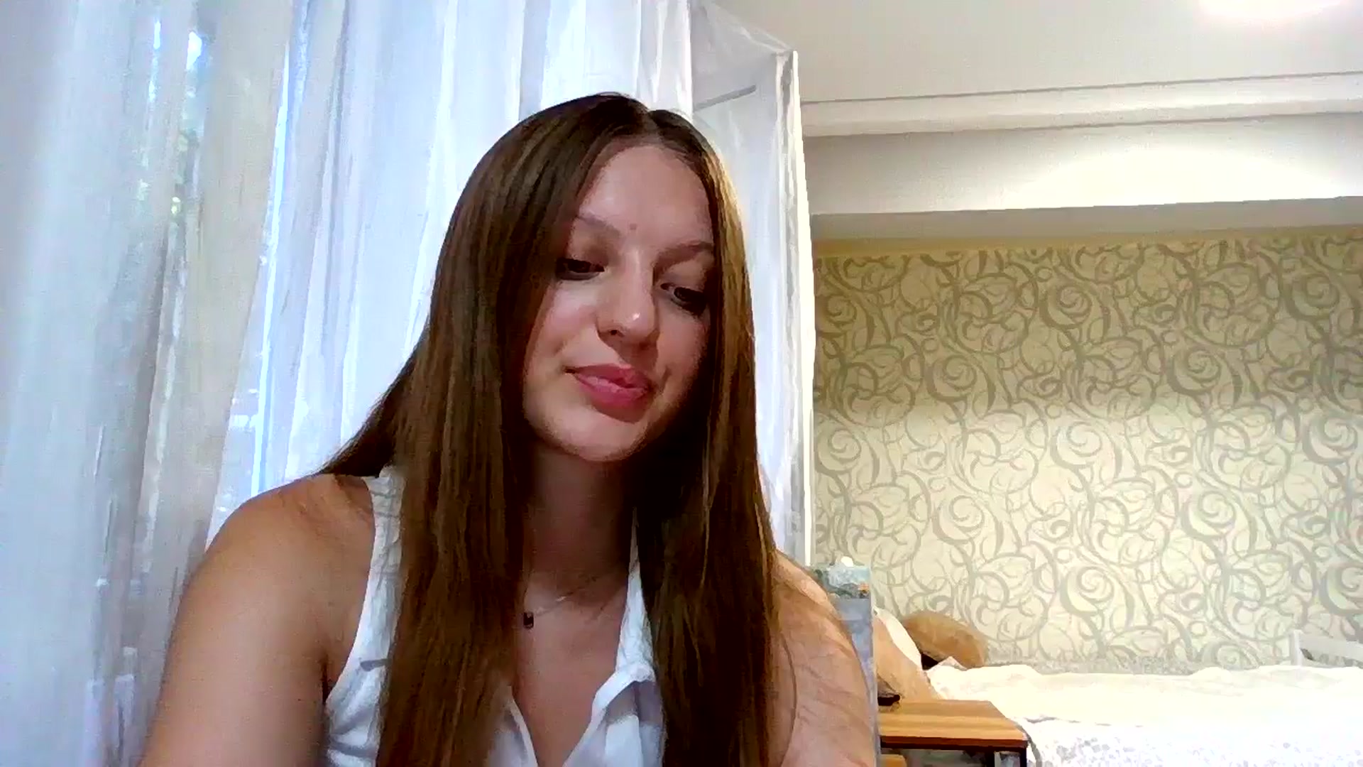 Gallery image thumbnail from Evalimi's myfreecams stream on, 08/08/2025, 14:39 image 14 of 20