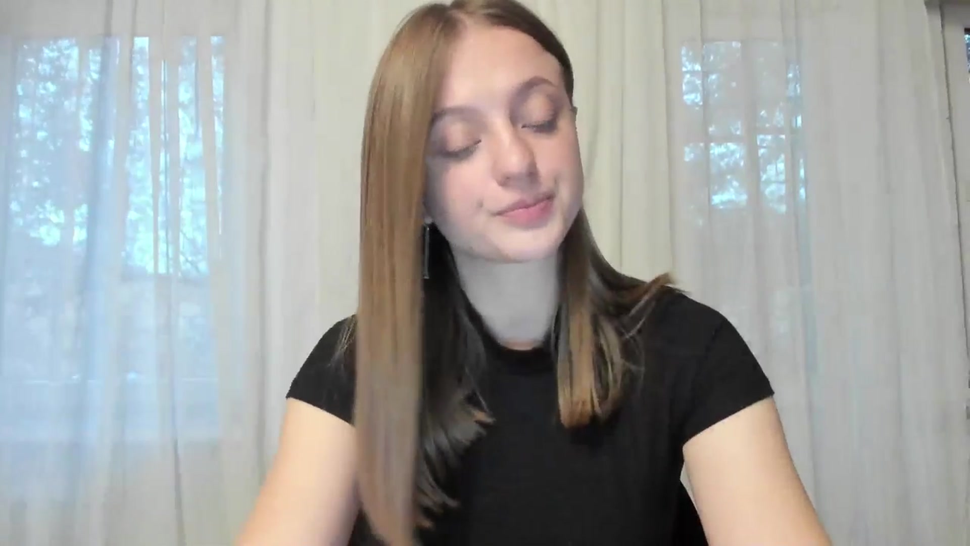 Gallery image thumbnail from Evalimi's myfreecams stream on, 09/29/2025, 15:28 image 12 of 20