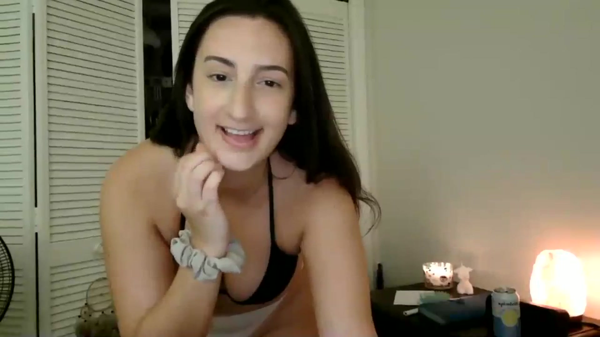 Gallery image thumbnail from Evamia's myfreecams stream on, 02/18/2024, 19:47 image 4 of 20