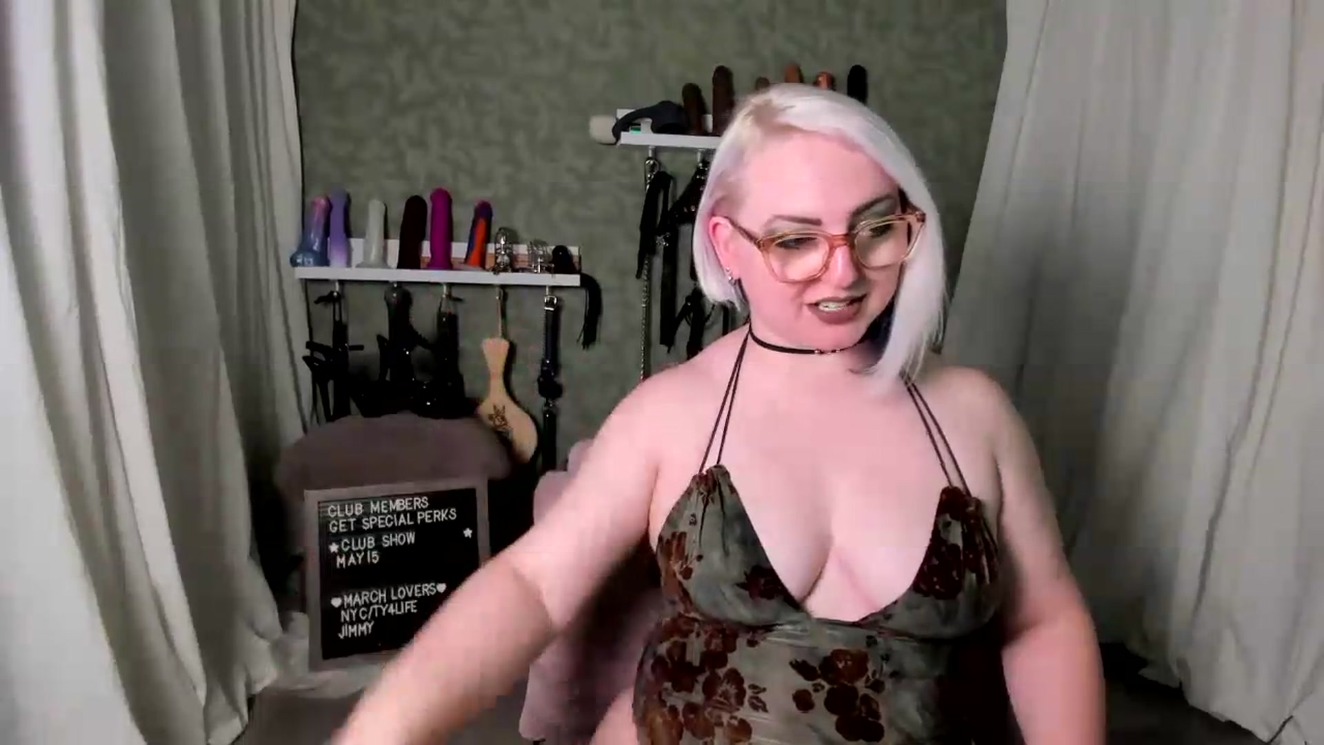 Gallery image thumbnail from EvanHarlowe's myfreecams stream on, 04/29/2026, 23:58 image 6 of 20