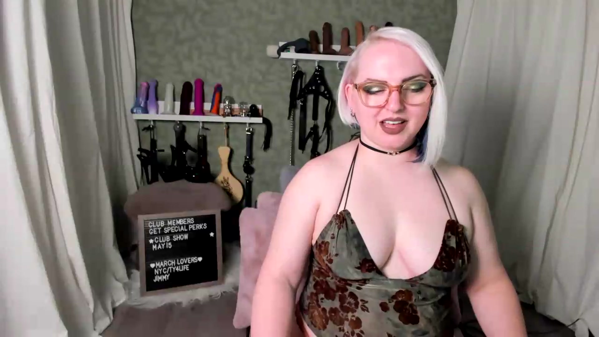 Gallery image thumbnail from EvanHarlowe's myfreecams stream on, 04/29/2026, 23:58 image 19 of 20