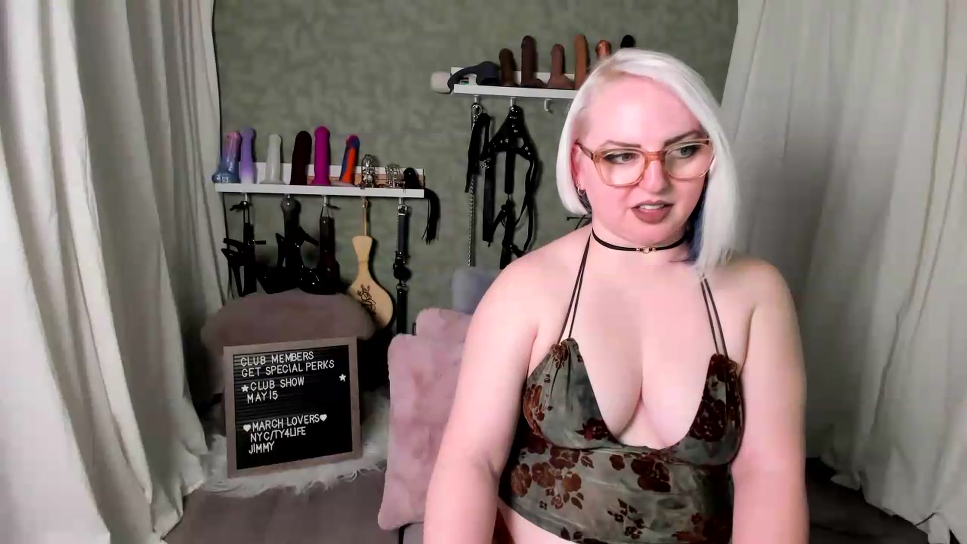 Gallery image thumbnail from EvanHarlowe's myfreecams stream on, 04/29/2026, 23:58 image 16 of 20