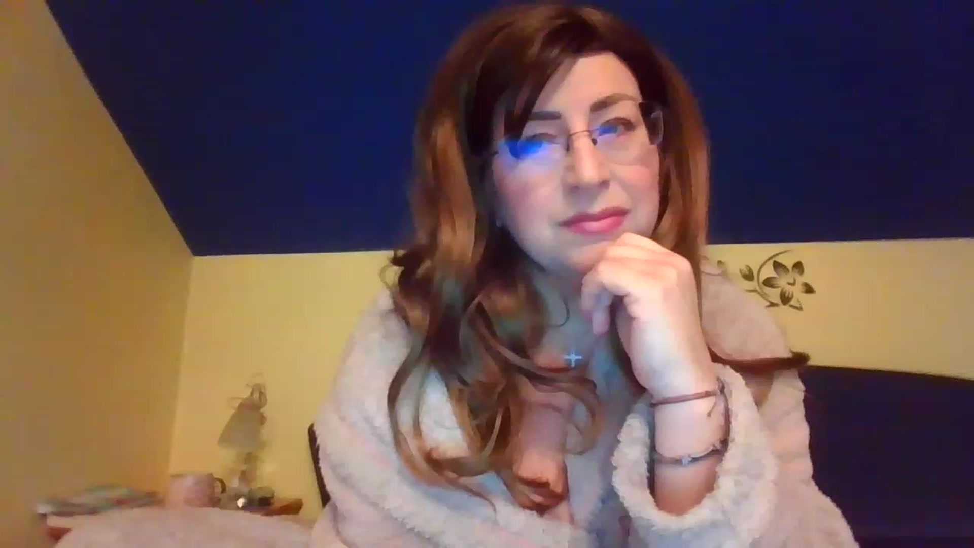 Gallery image thumbnail from EveDelight's myfreecams stream on, 02/03/2023, 05:41 image 10 of 20