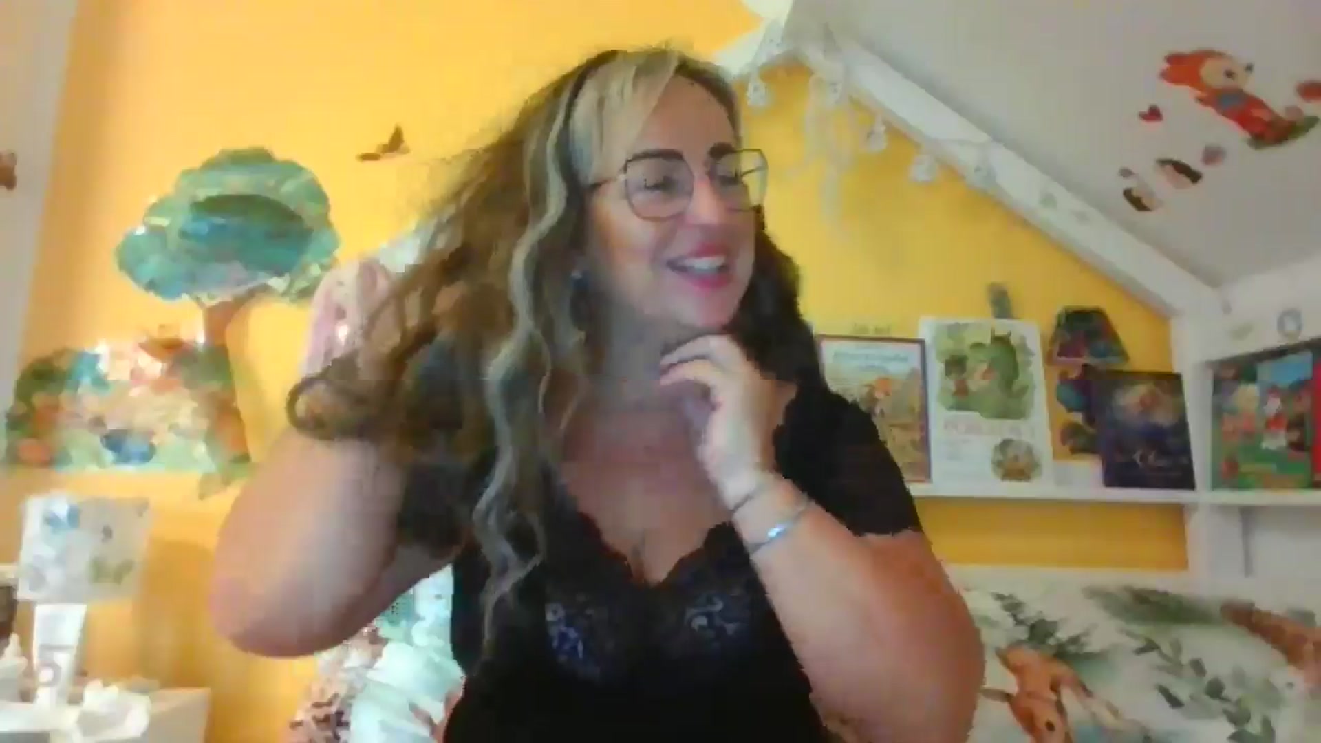 Gallery image thumbnail from EveDelight's myfreecams stream on, 09/23/2025, 07:07 image 4 of 20