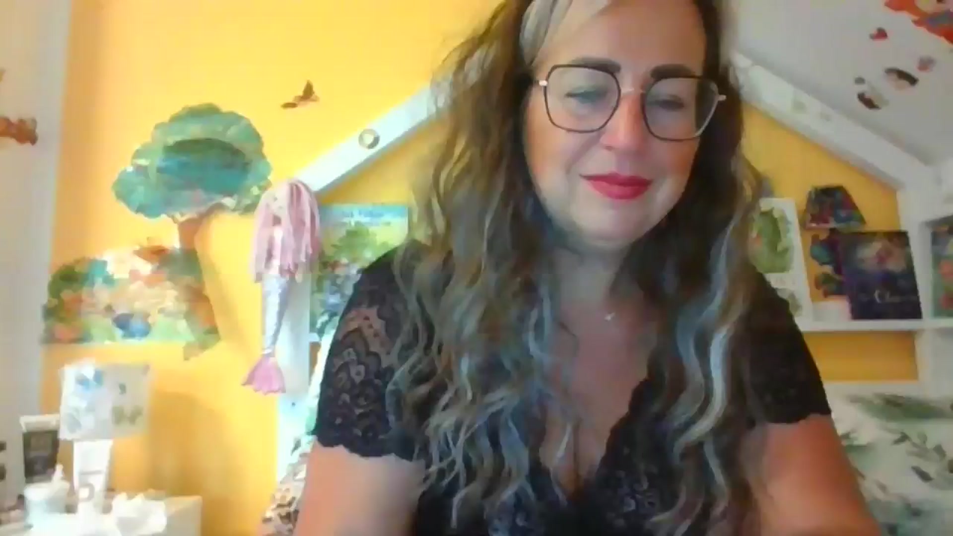 Gallery image thumbnail from EveDelight's myfreecams stream on, 09/23/2025, 07:07 image 17 of 20
