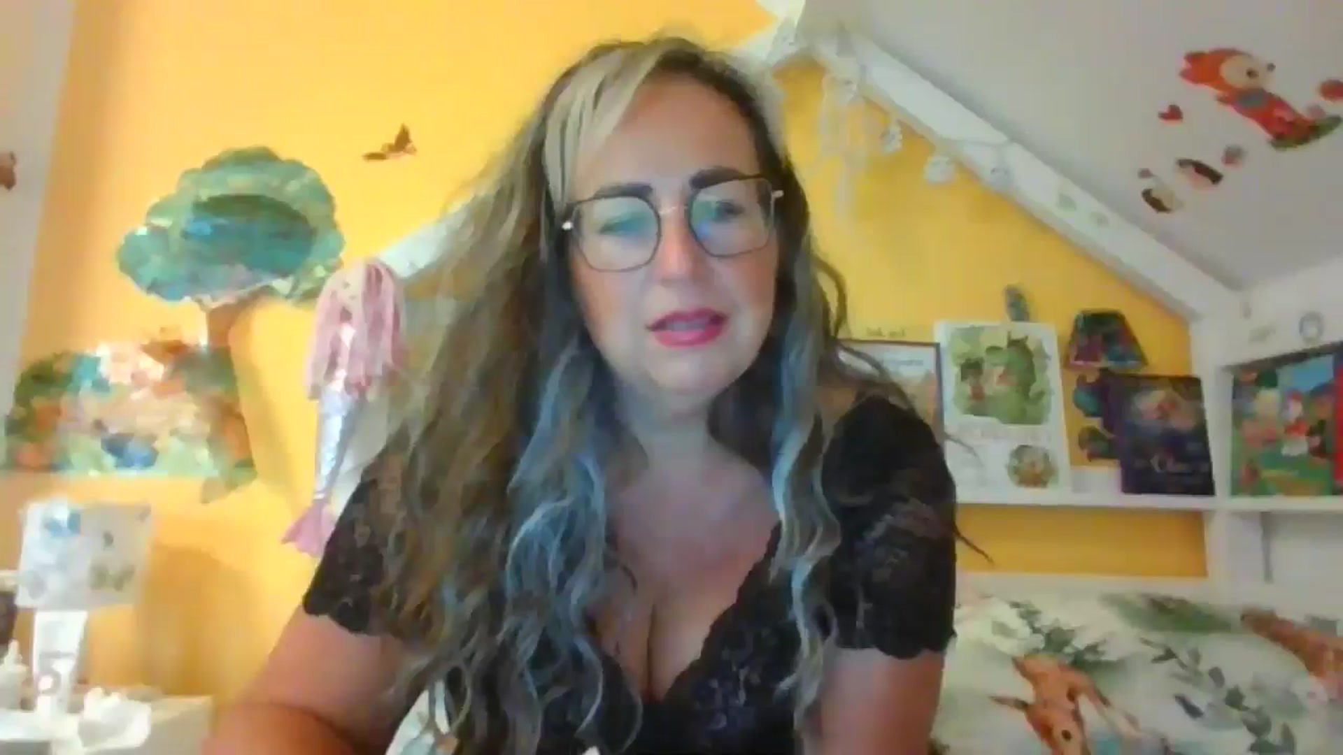 Gallery image thumbnail from EveDelight's myfreecams stream on, 09/23/2025, 07:07 image 8 of 20