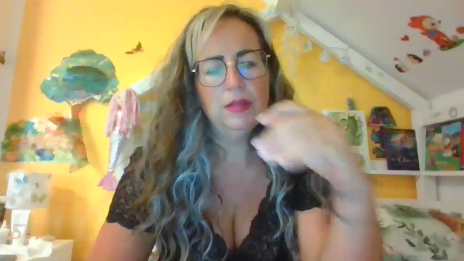 Gallery image thumbnail from EveDelight's myfreecams stream on, 09/23/2025, 07:07 image 10 of 20