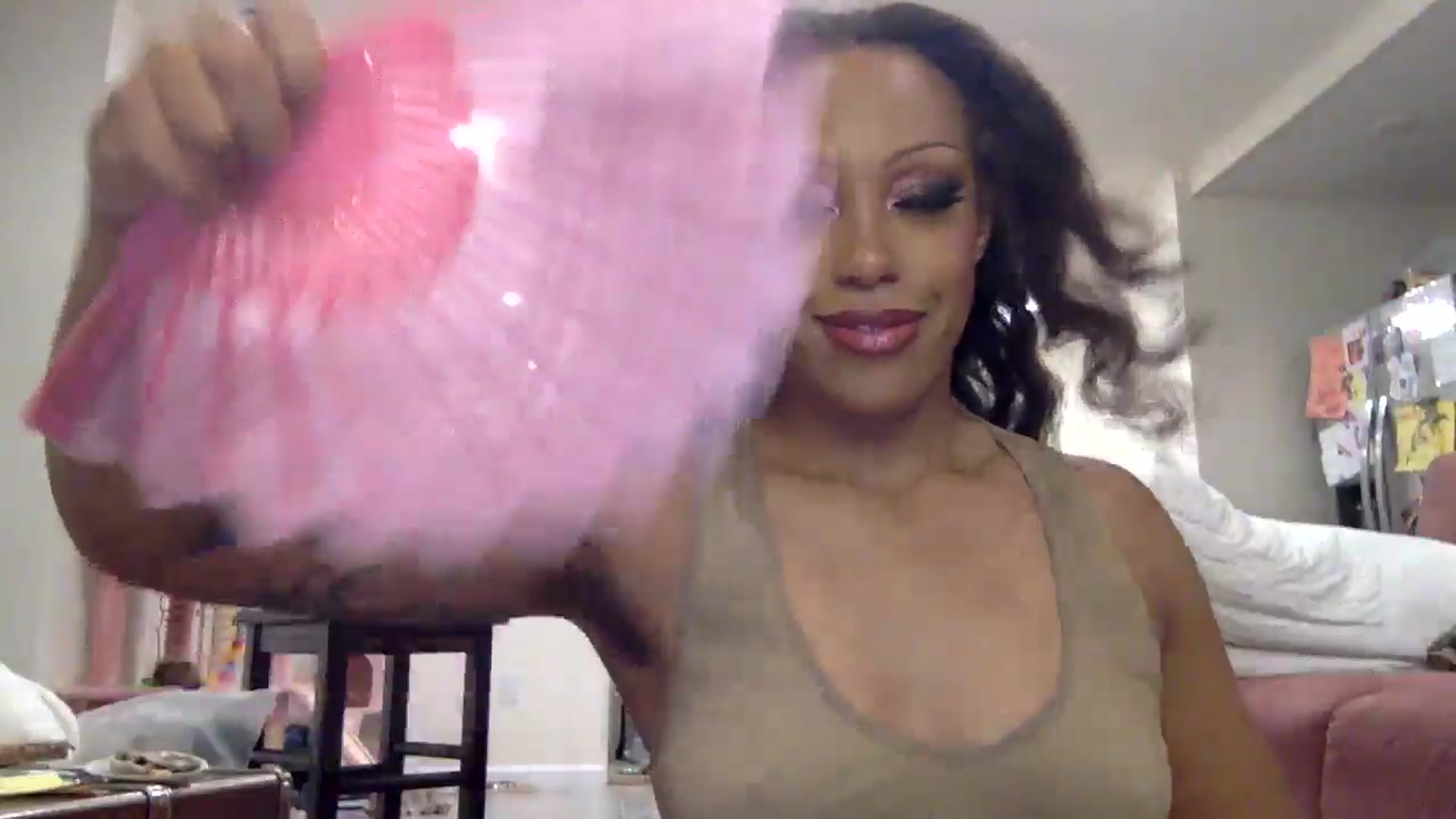 Gallery image thumbnail from EveLush's myfreecams stream on, 04/19/2025, 23:45 image 15 of 20