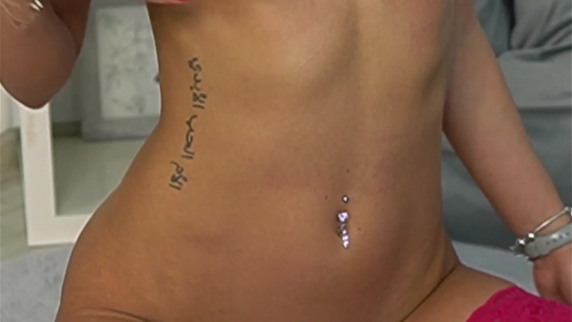 Gallery image thumbnail from EveWilder's myfreecams stream on, 12/25/2025, 09:06 image 13 of 20
