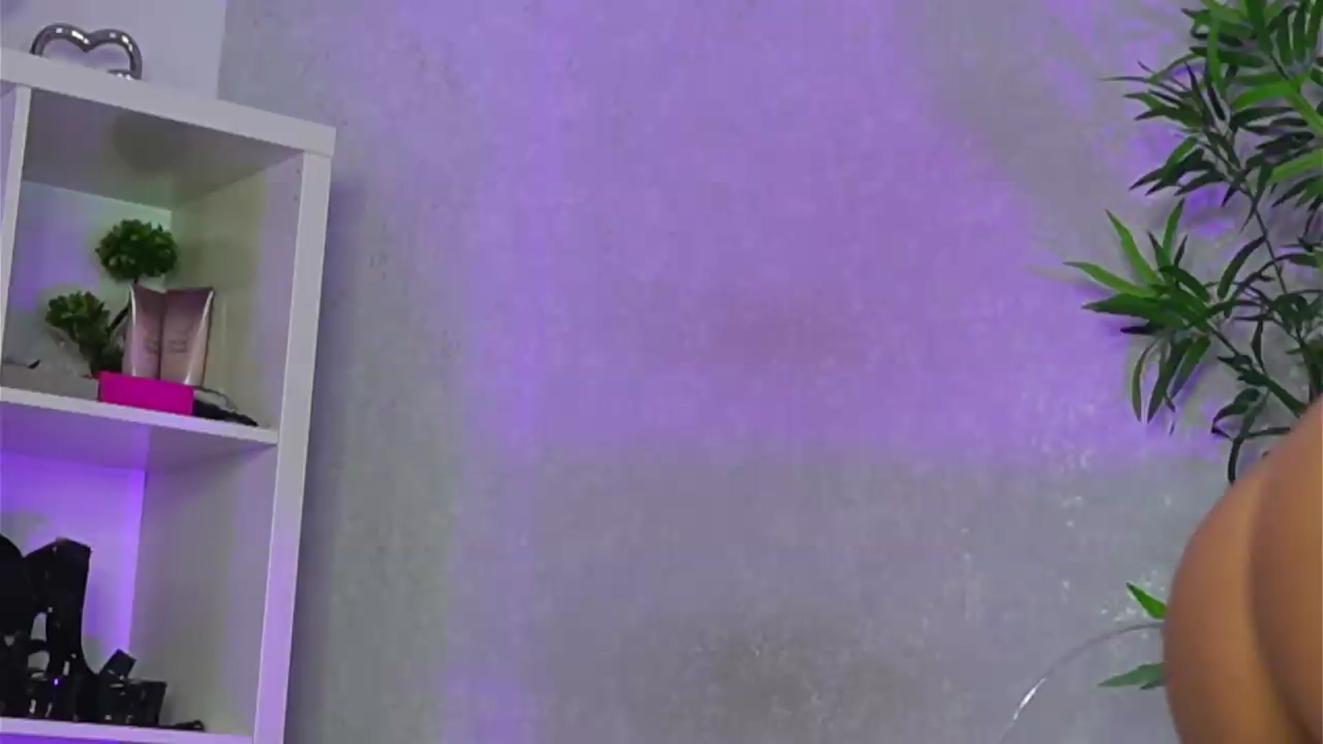 Gallery image thumbnail from EveWilder's myfreecams stream on, 07/10/2026, 07:25 image 11 of 20