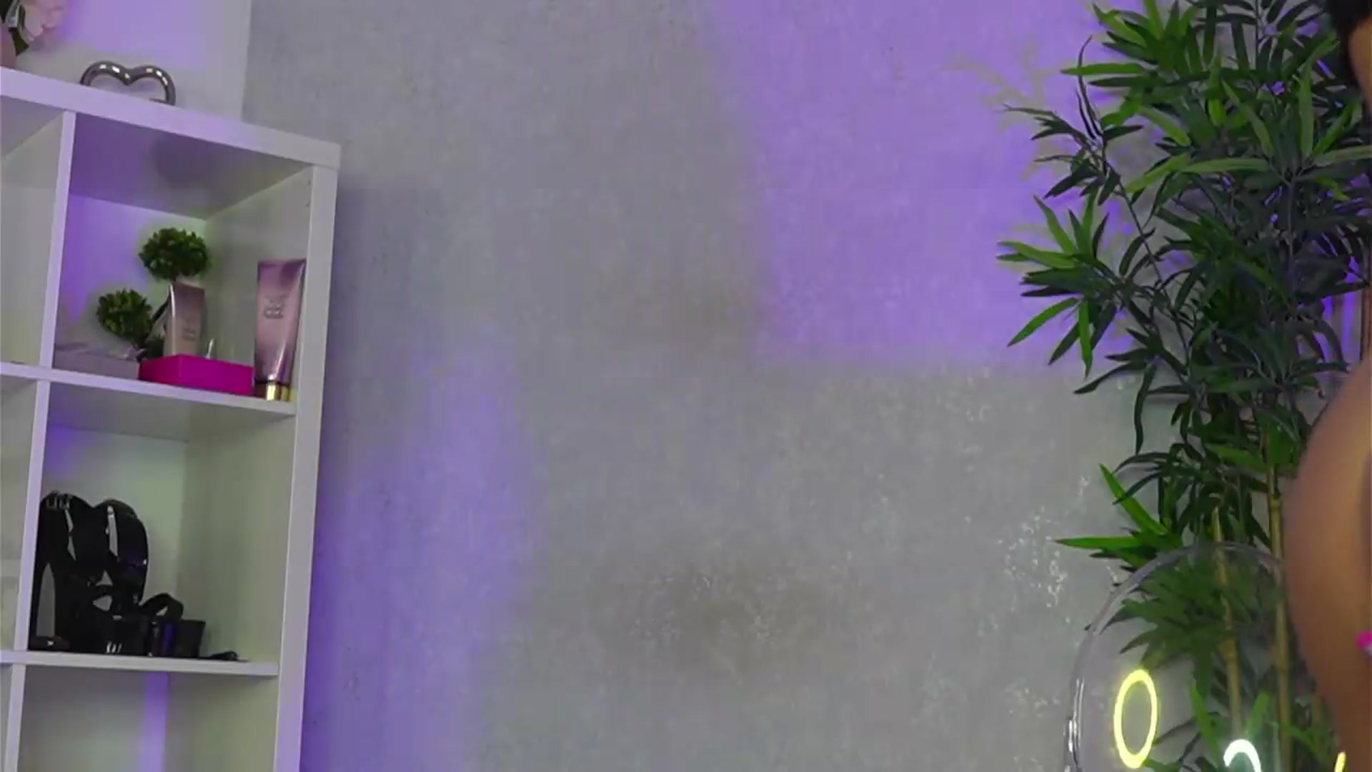 Gallery image thumbnail from EveWilder's myfreecams stream on, 08/11/2026, 09:30 image 14 of 20