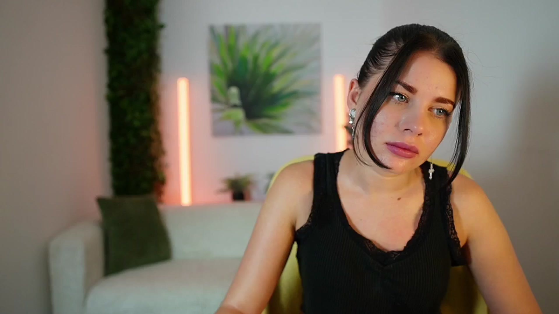 Gallery image thumbnail from Eve_Bardot's myfreecams stream on, 10/14/2024, 14:13 image 1 of 20