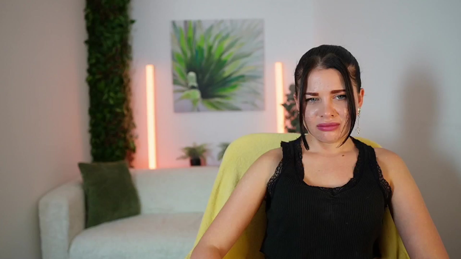 Gallery image thumbnail from Eve_Bardot's myfreecams stream on, 10/14/2024, 14:13 image 11 of 20