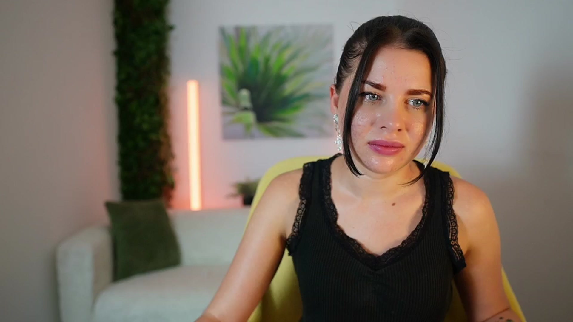 Gallery image thumbnail from Eve_Bardot's myfreecams stream on, 10/14/2024, 14:54 image 20 of 20