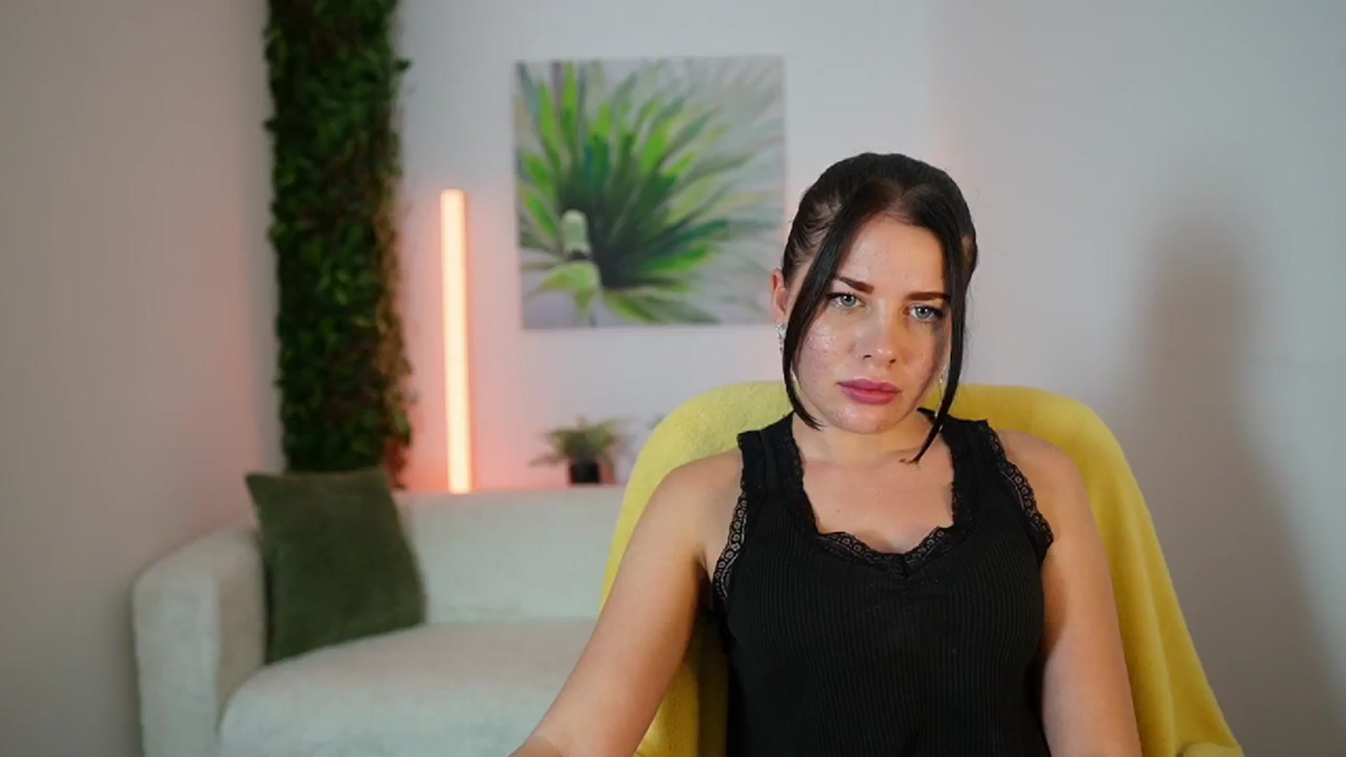 Gallery image thumbnail from Eve_Bardot's myfreecams stream on, 10/14/2024, 15:32 image 16 of 20