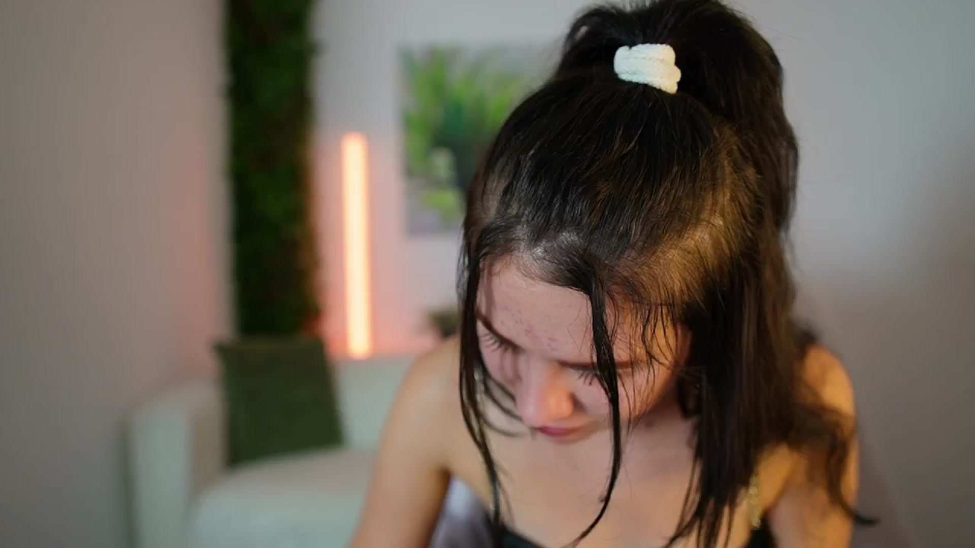 Gallery image thumbnail from Eve_Bardot's myfreecams stream on, 10/21/2024, 16:51 image 10 of 20