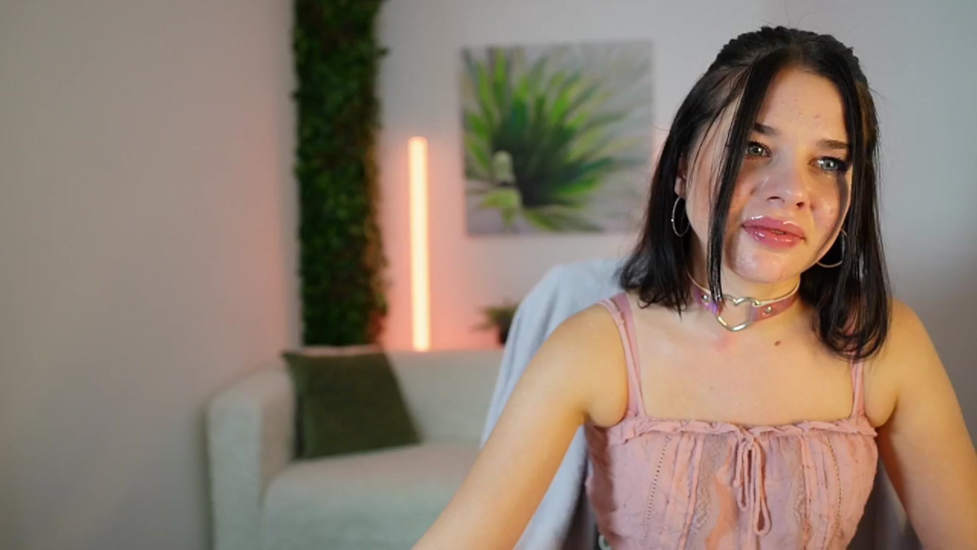 Gallery image thumbnail from Eve_Bardot's myfreecams stream on, 10/22/2024, 14:46 image 10 of 20
